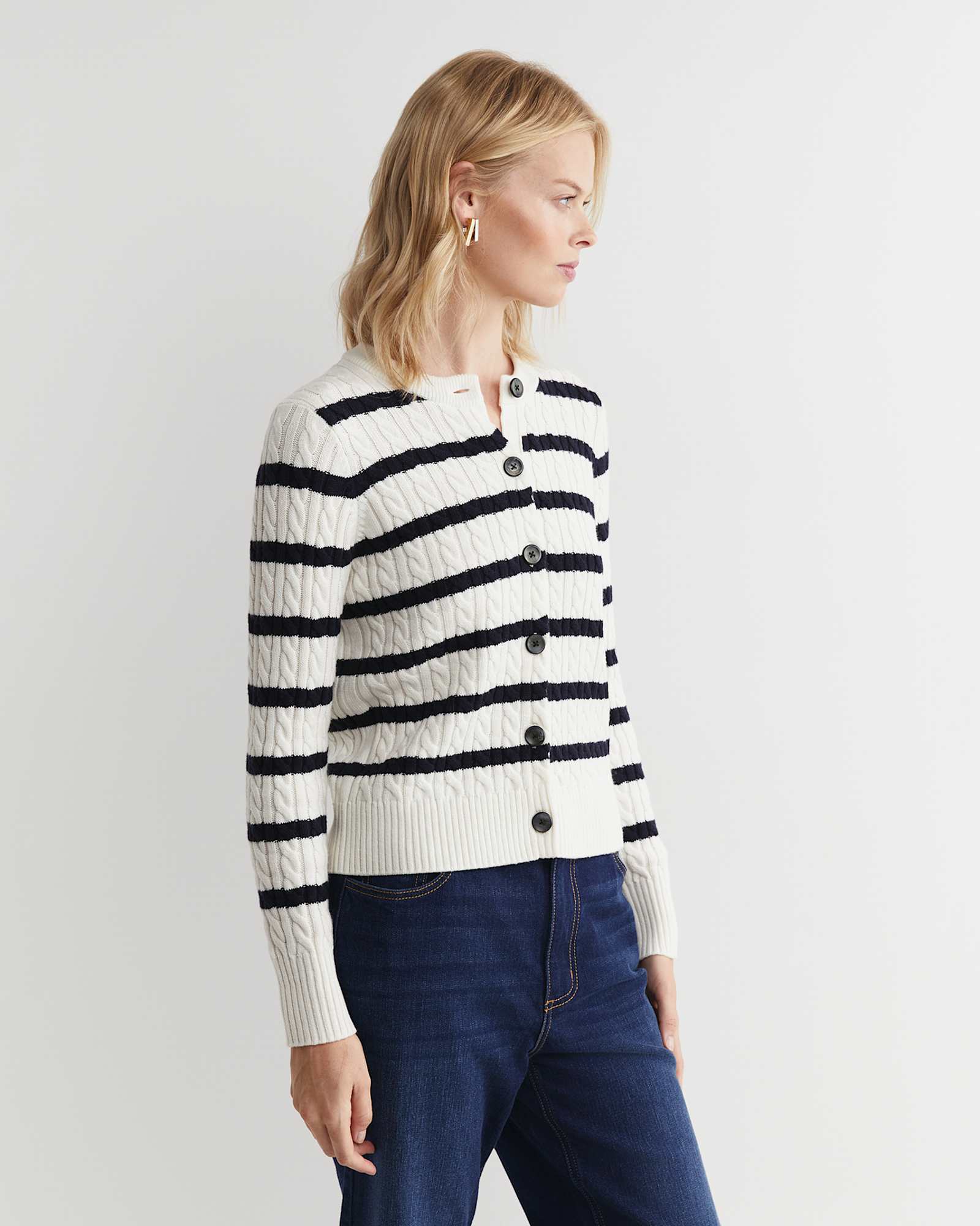 Cable Merino Cotton Cardigan in WHITE/NAVY