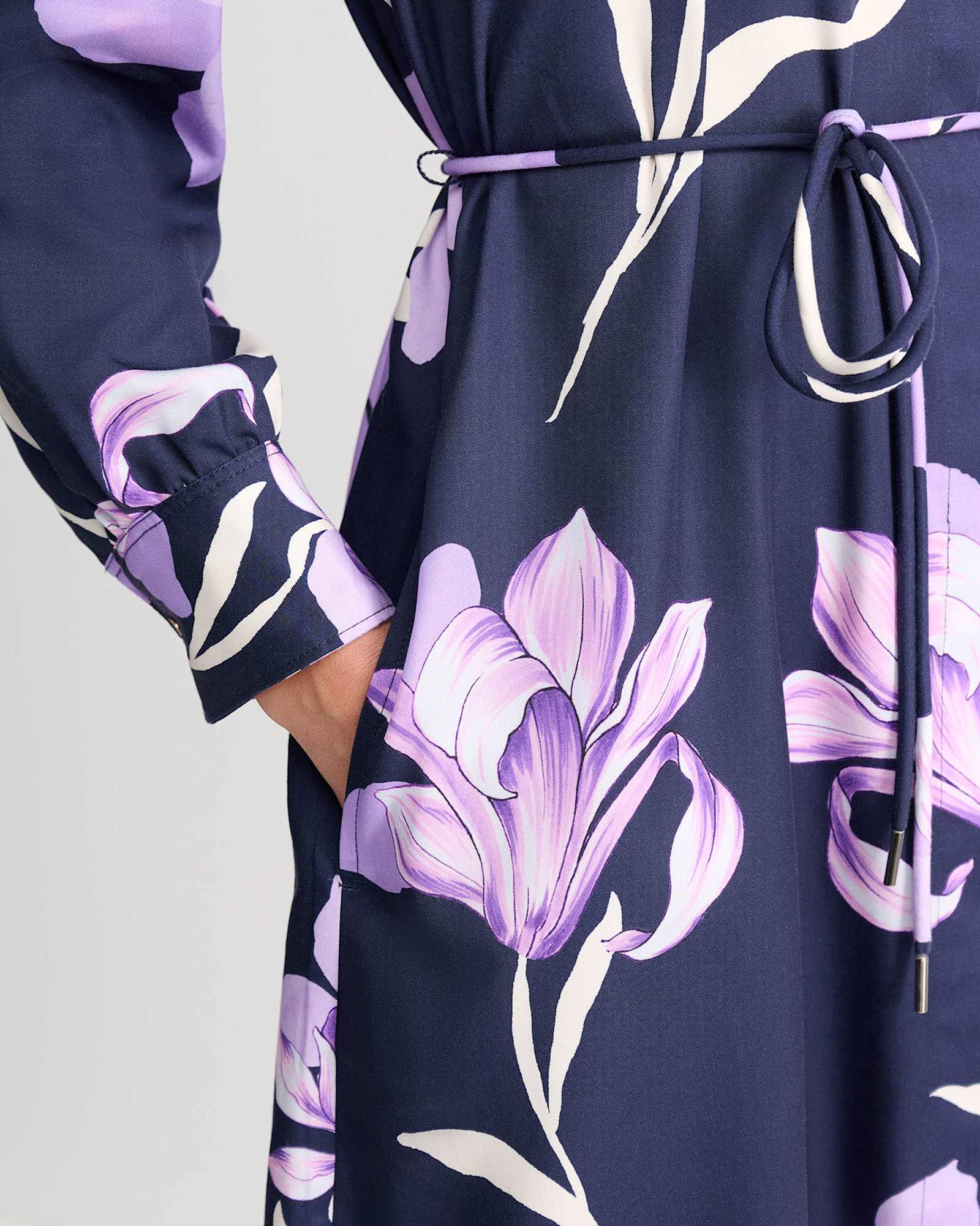 Iris Shirt Midi Dress in NAVY MULTI