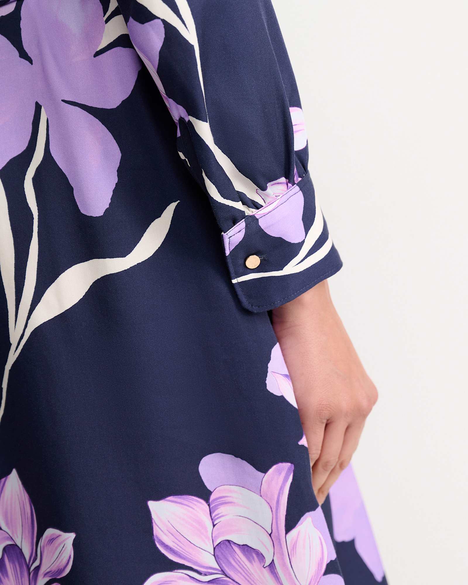 Iris Shirt Midi Dress in NAVY MULTI