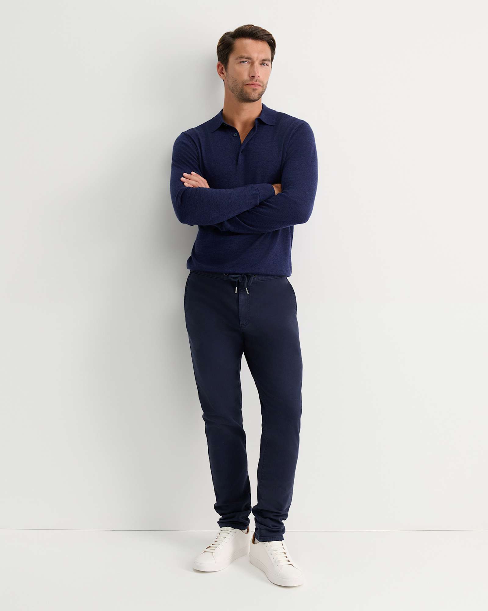 Roger Jogger in NAVY