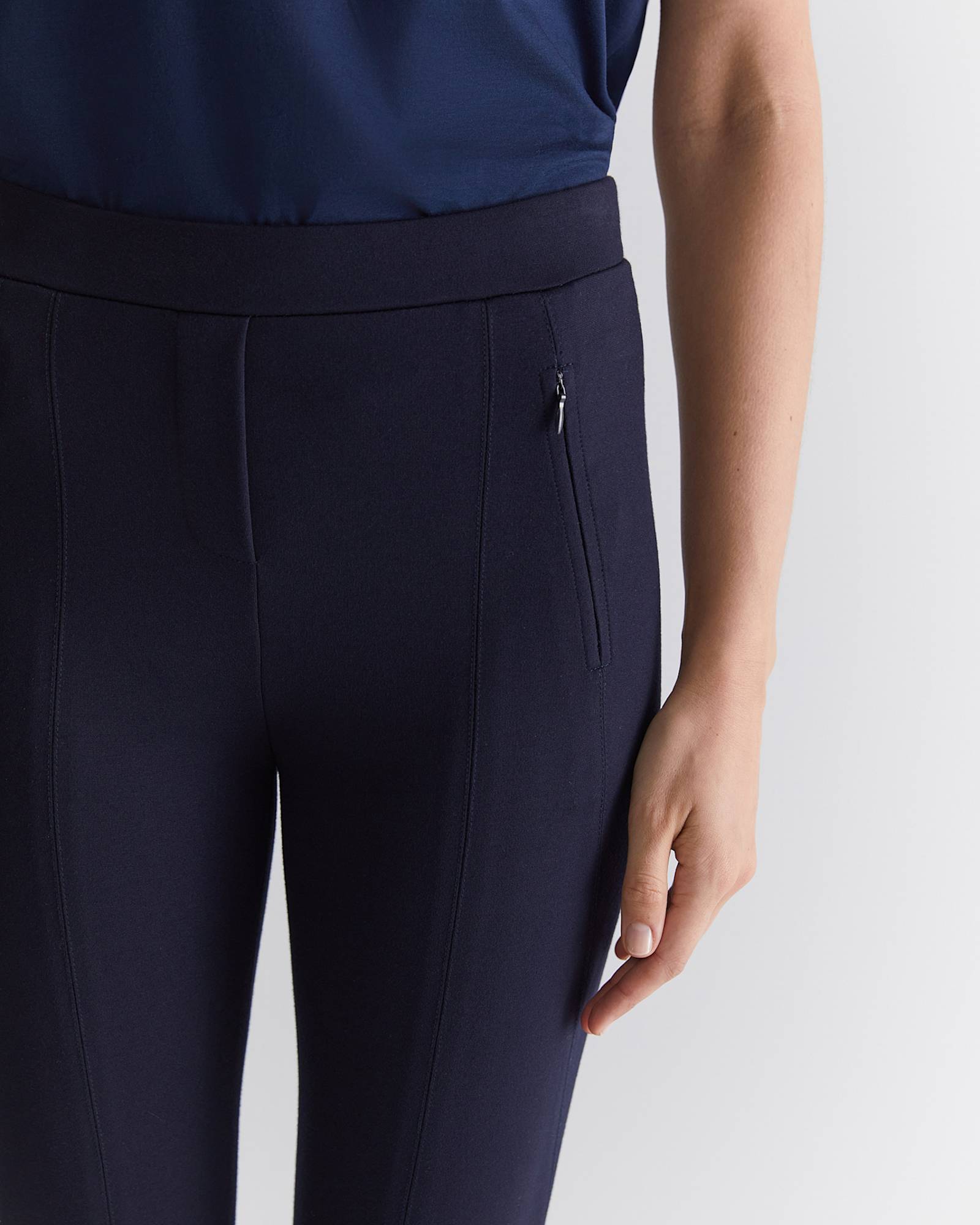 Esme Ponte Pant in NAVY
