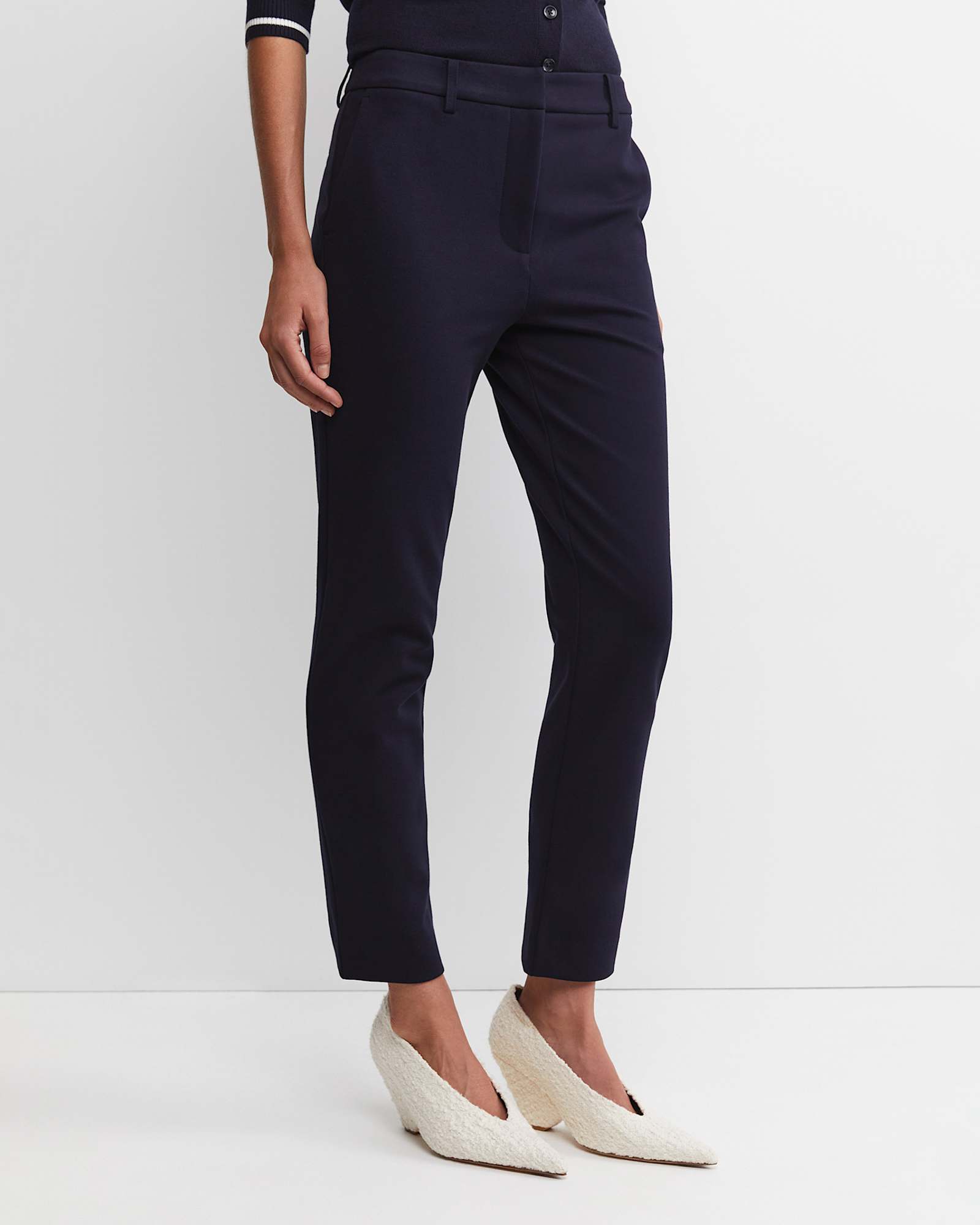 Evie Ponte Pant in NAVY