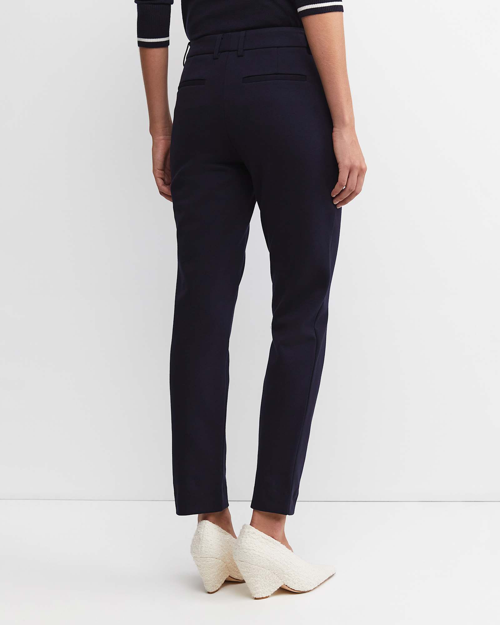 Evie Ponte Pant in NAVY
