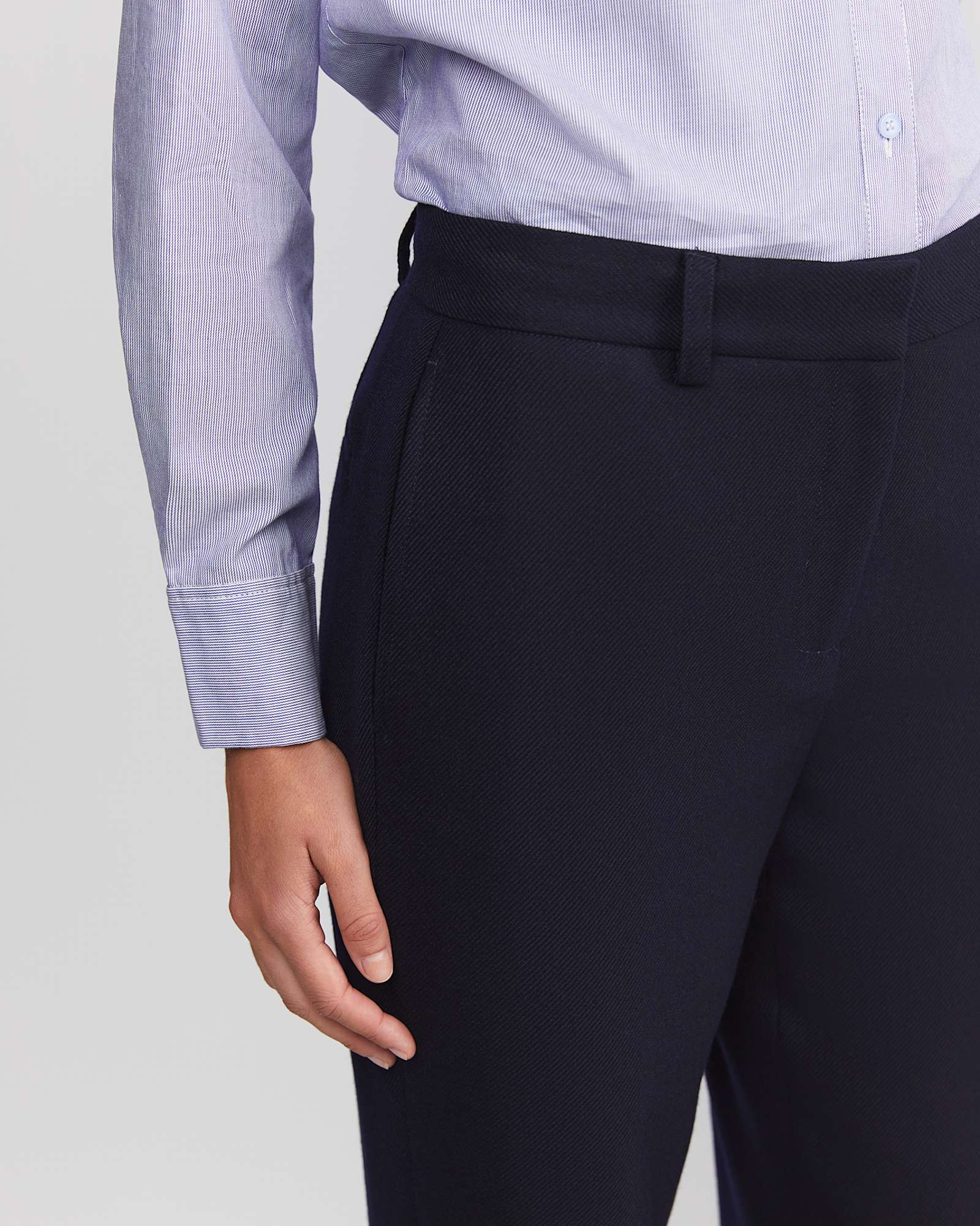 Frankie Straight Leg Pant in NAVY