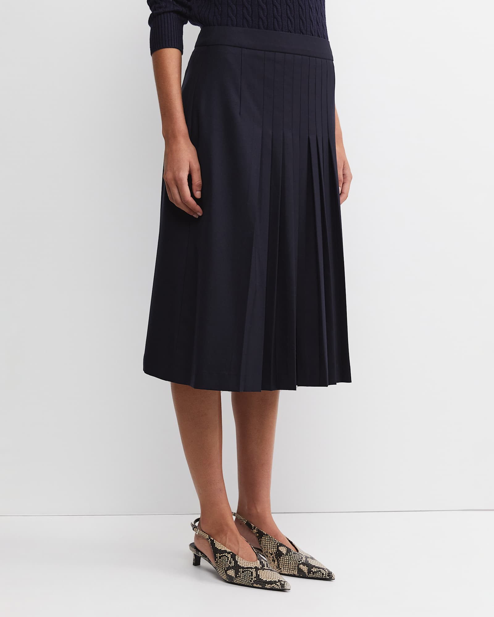 Wren Pleated Midi Skirt in NAVY