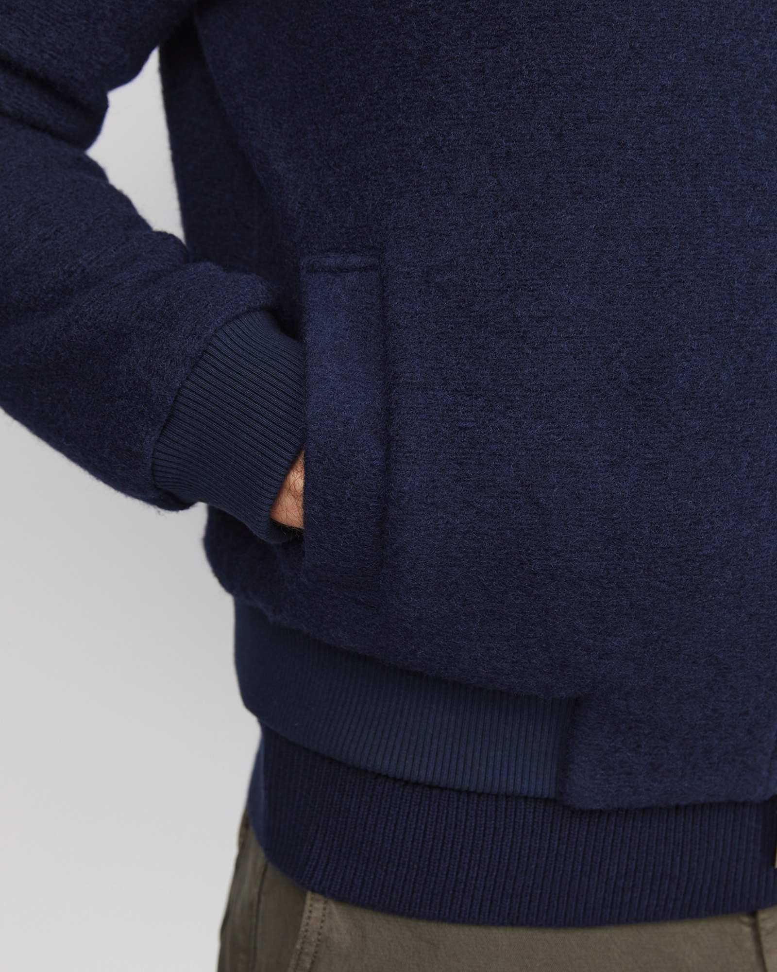 Stephen Bomber Jacket in NAVY