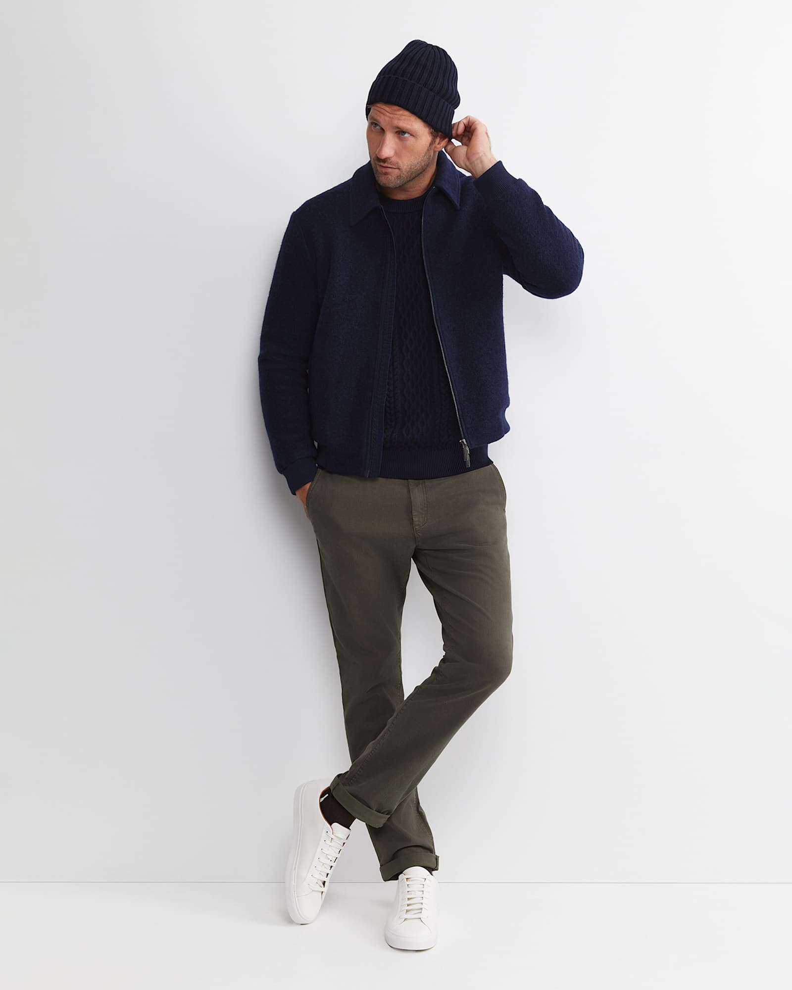 Stephen Bomber Jacket in NAVY