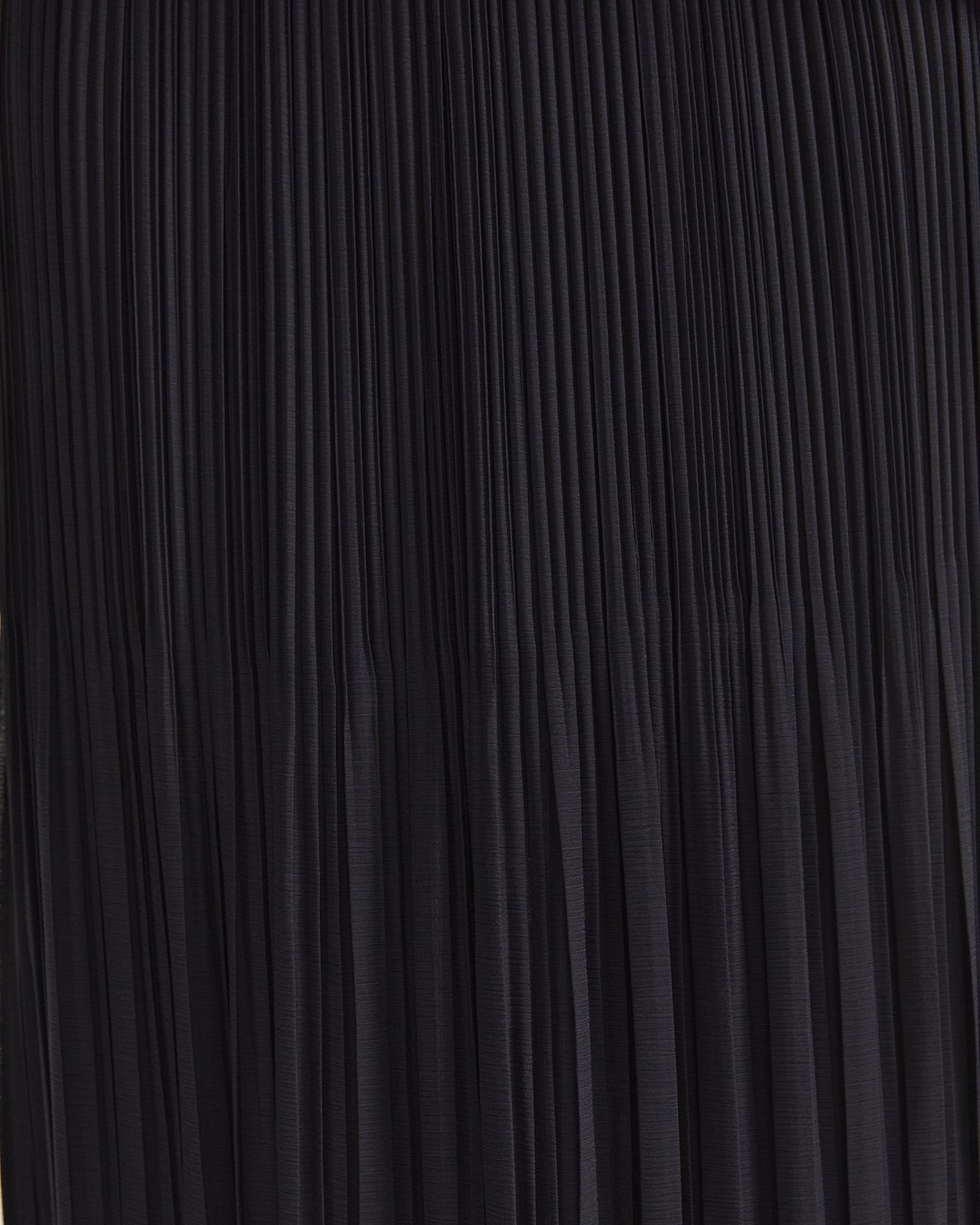 Quinn Pleated Midi Skirt in BLACK