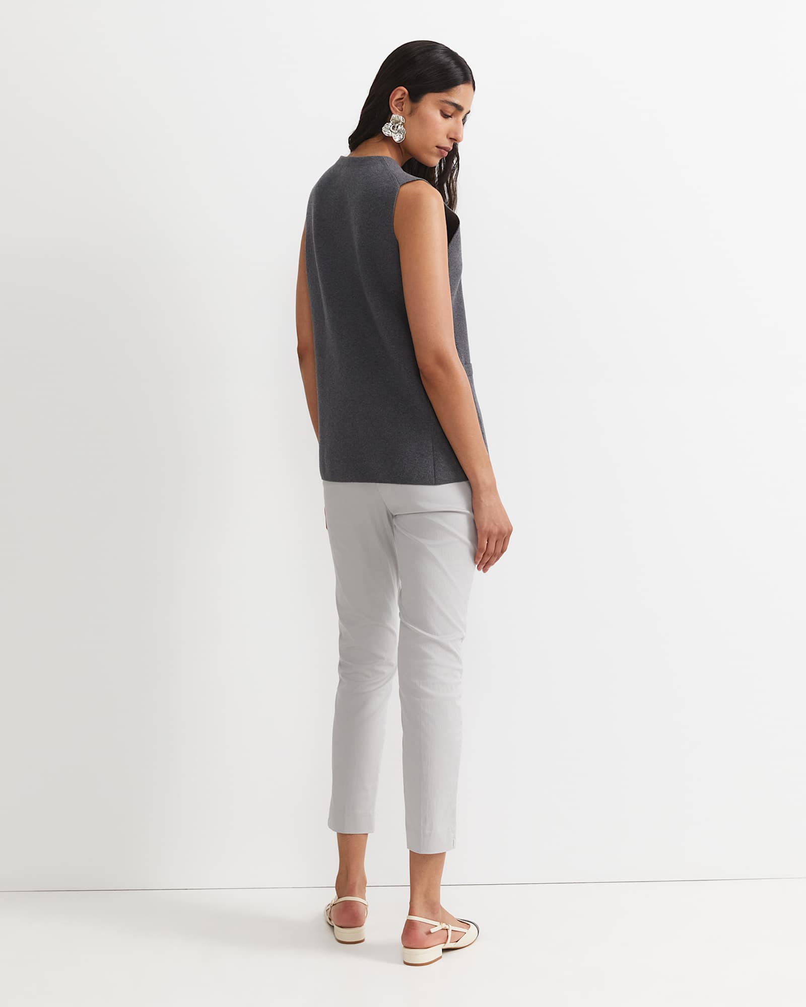 Evie Capri Pant in SILVER