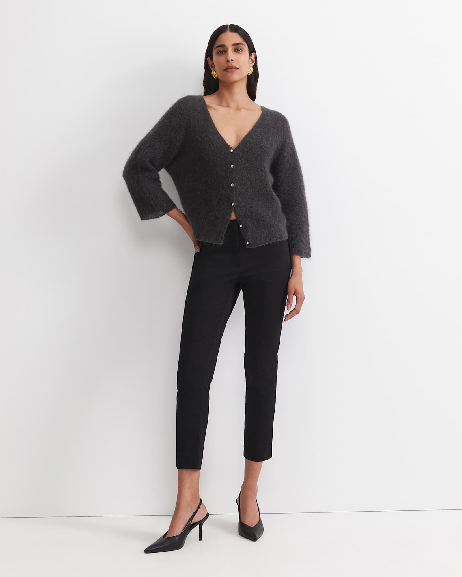 Evie Capri Pant in BLACK