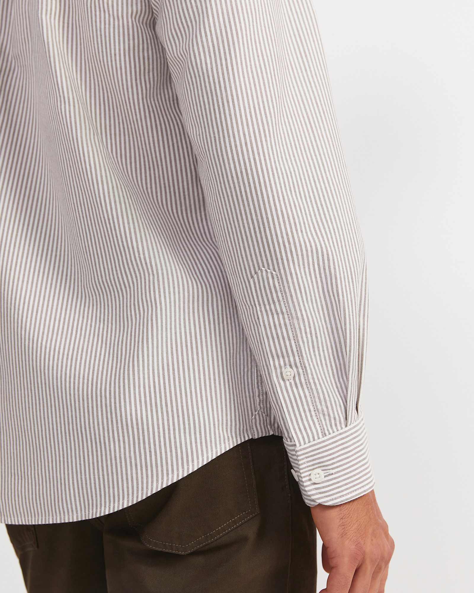 Oxford Stripe Long Sleeve Shirt in CHOCOLATE