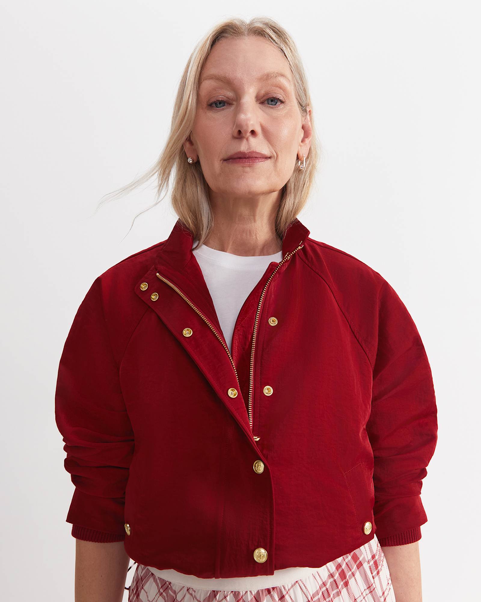 Tia Windcheater in CHERRY