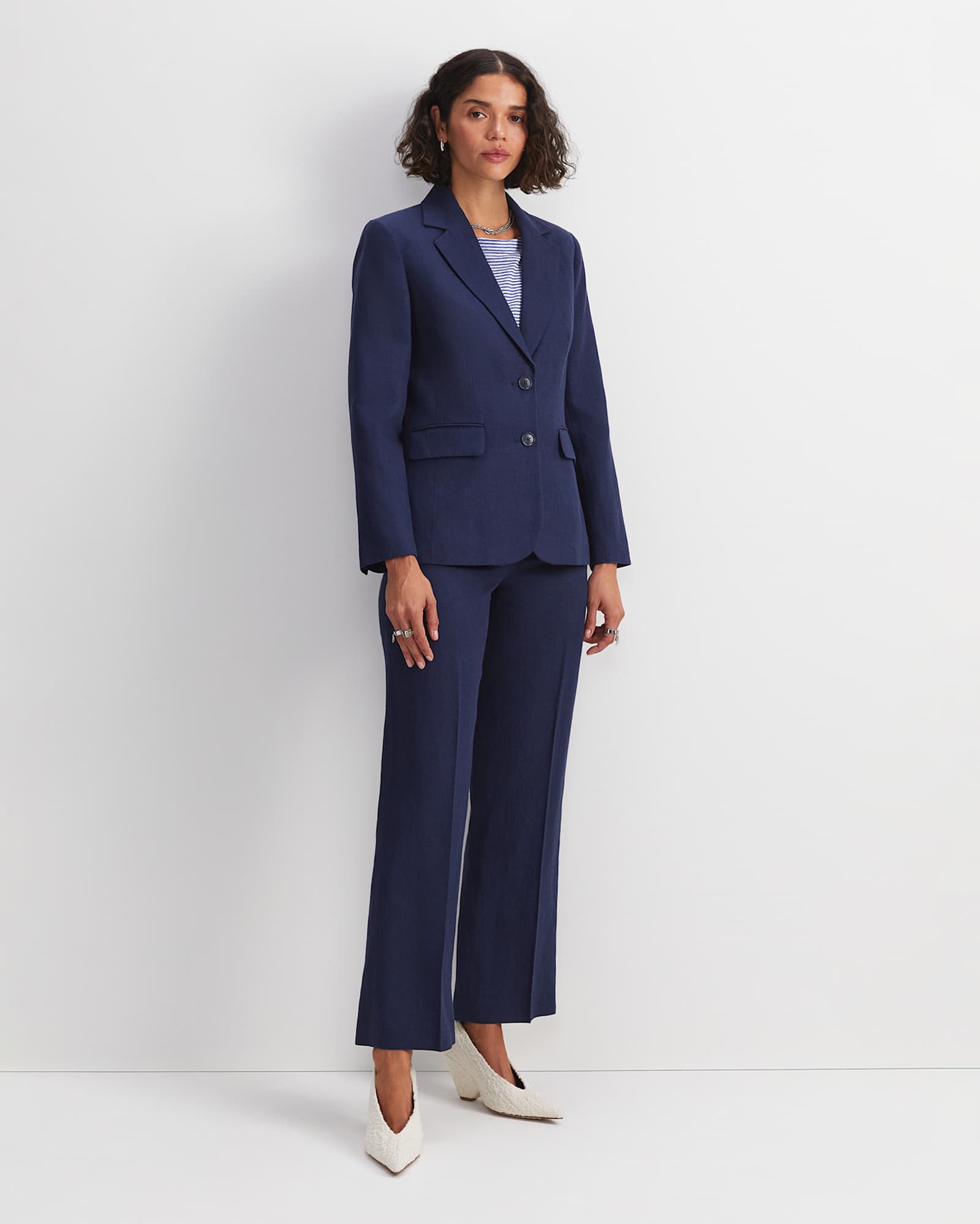Freya Short Linen Blazer in NAVY