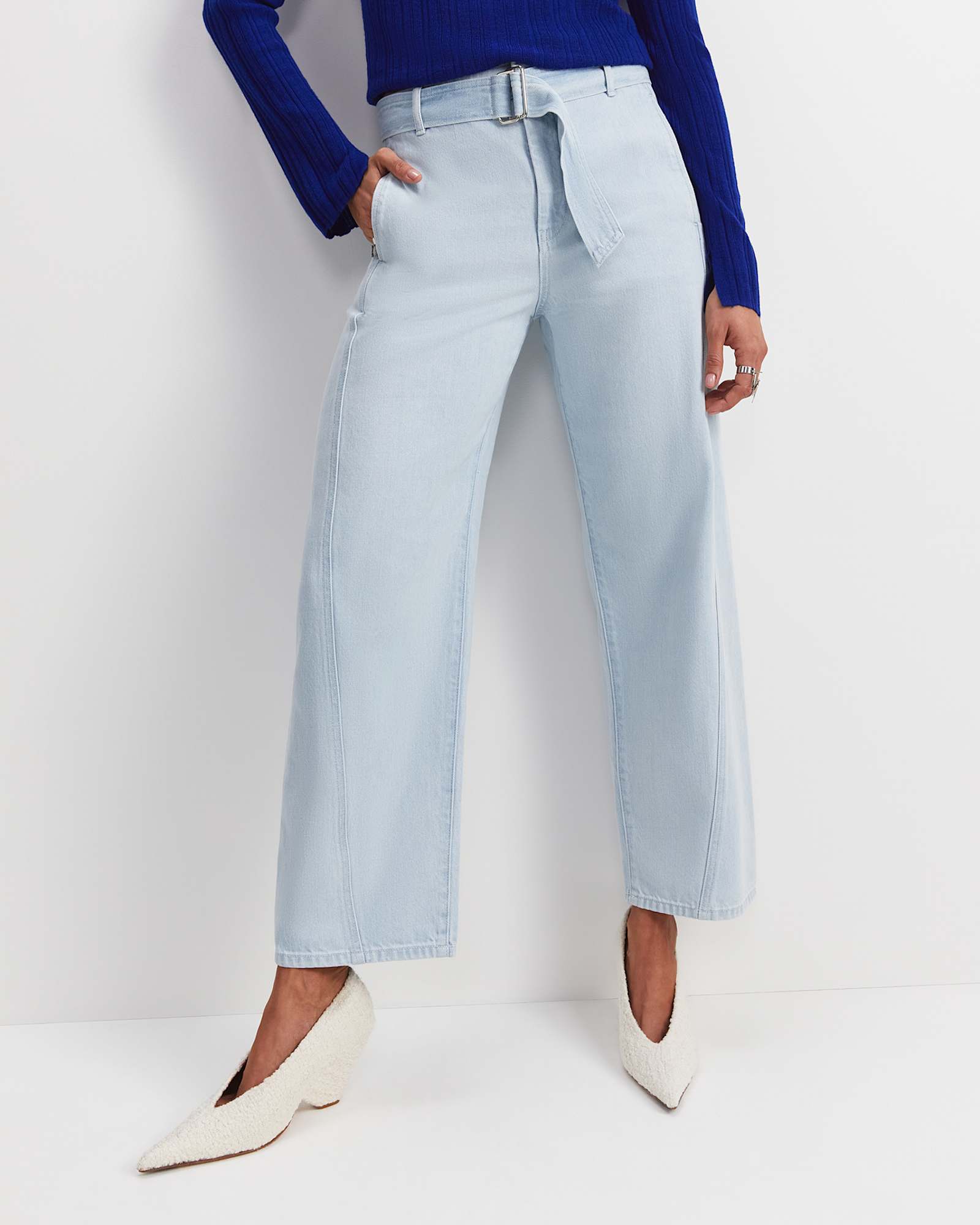 Montana Wide Leg Belted Jean in LIGHT DENIM