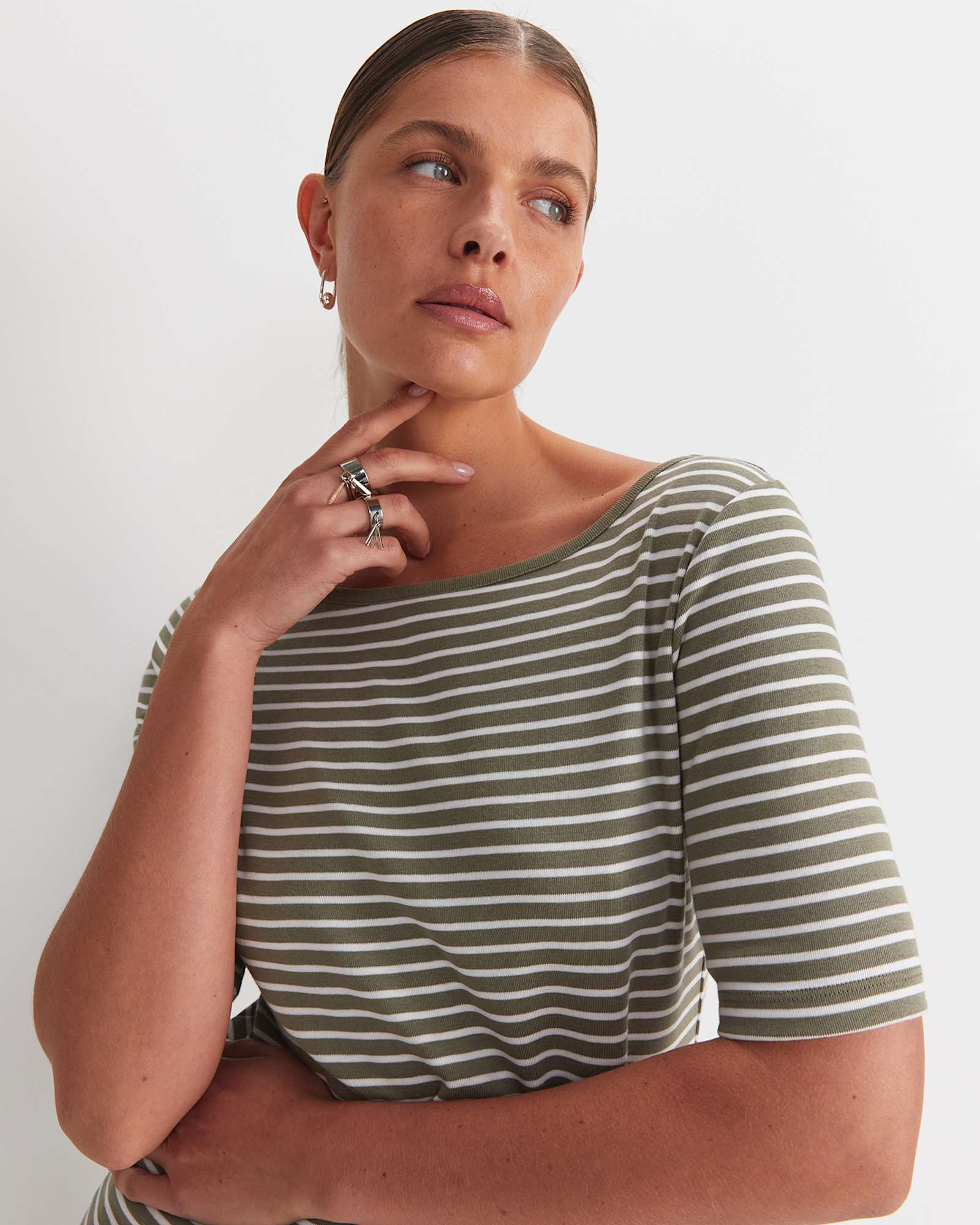 Heidi Boat Neck Half Sleeve Tee in KHAKI/WHITE