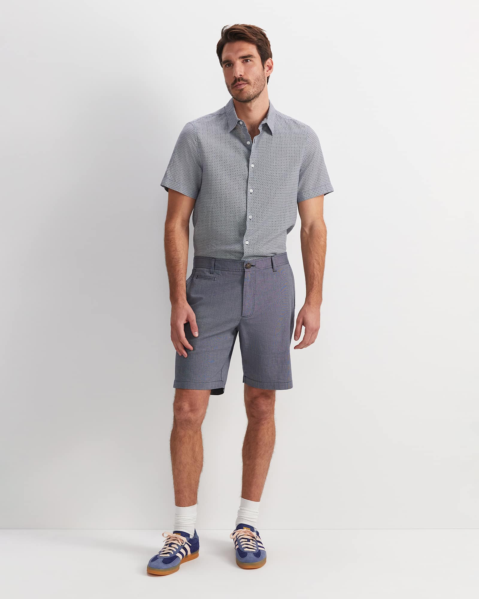 Trey Classic Short in NAVY