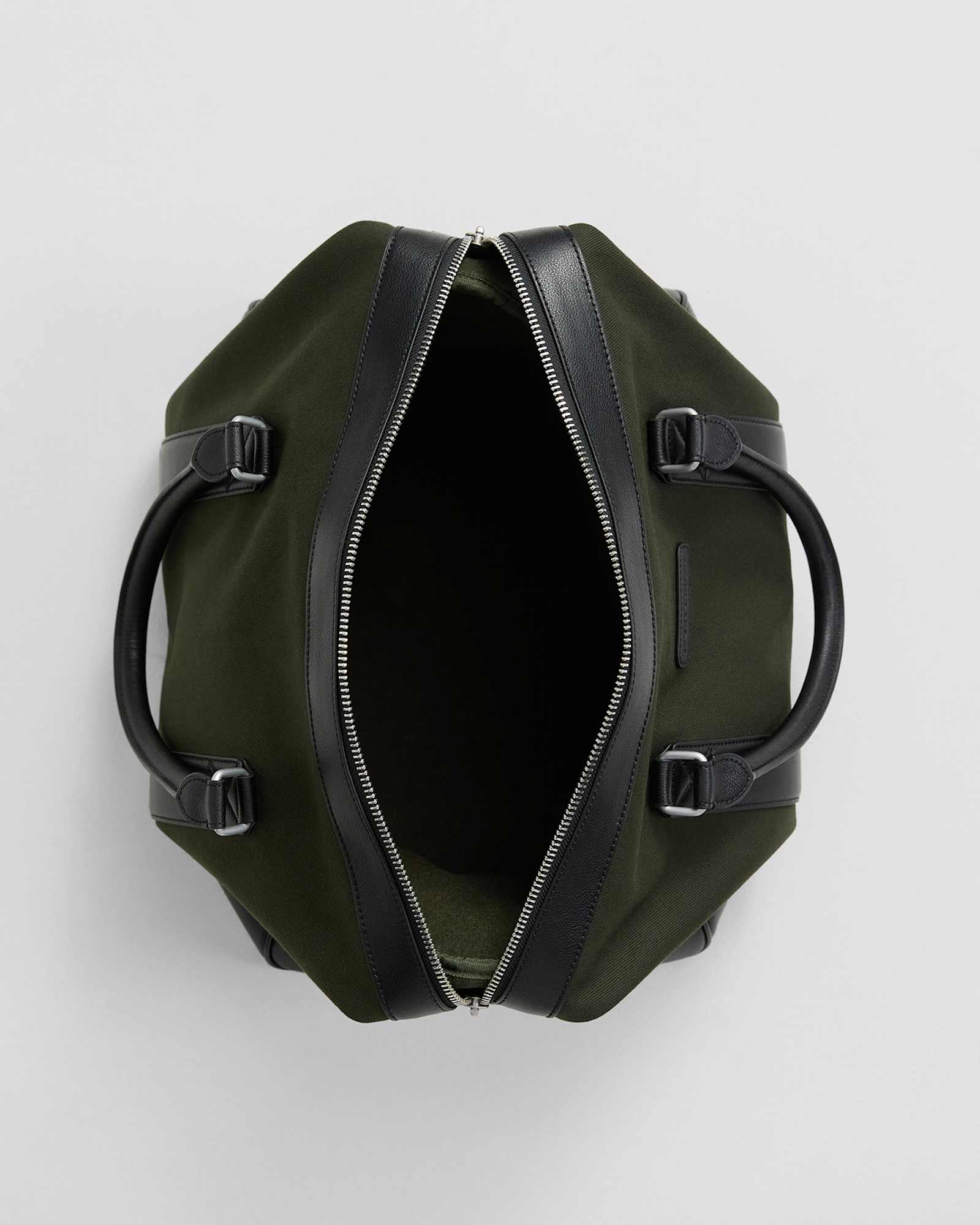 Howard Duffle Bag in FOREST