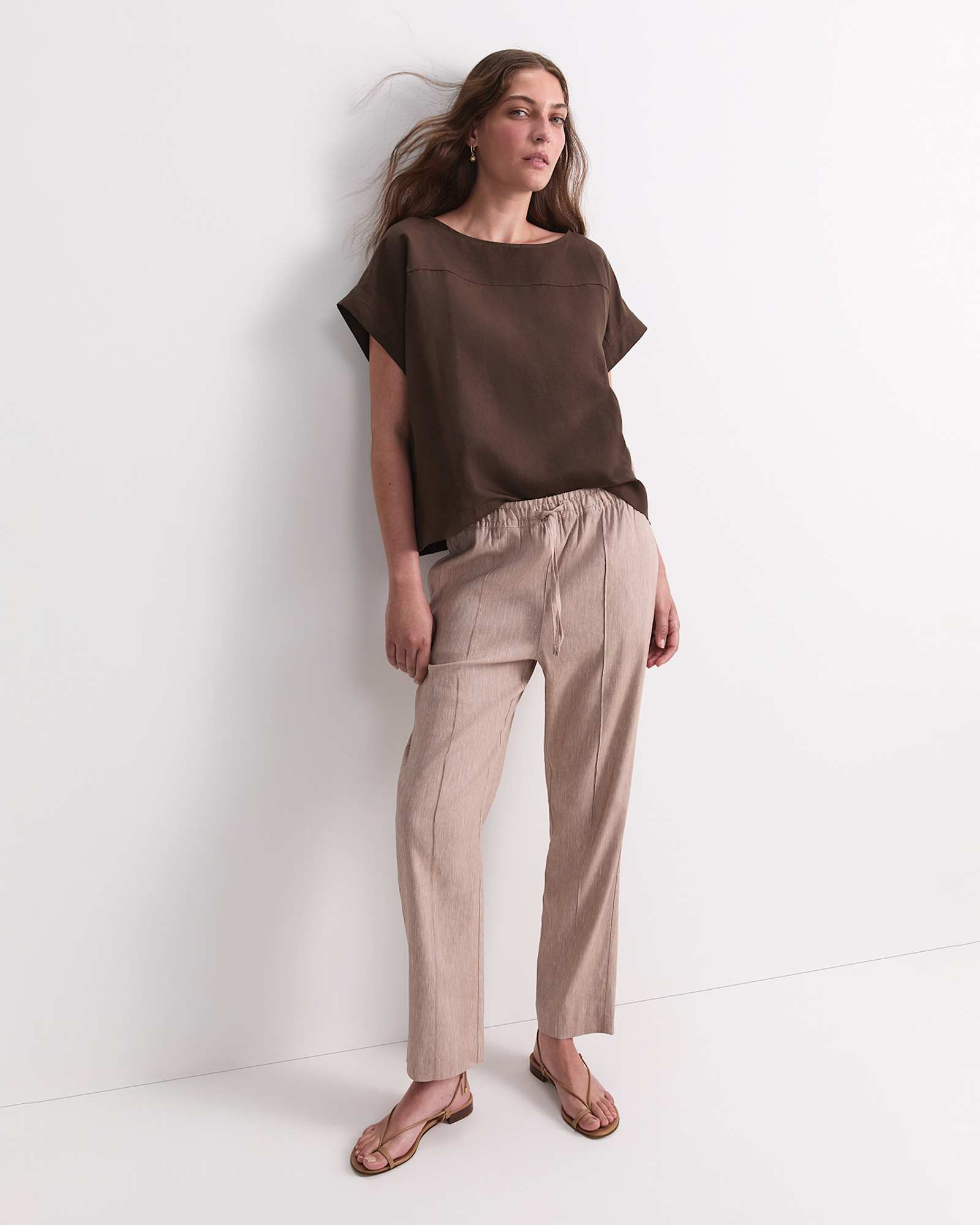 Rosa Tapered Linen Pant in MOCHA
