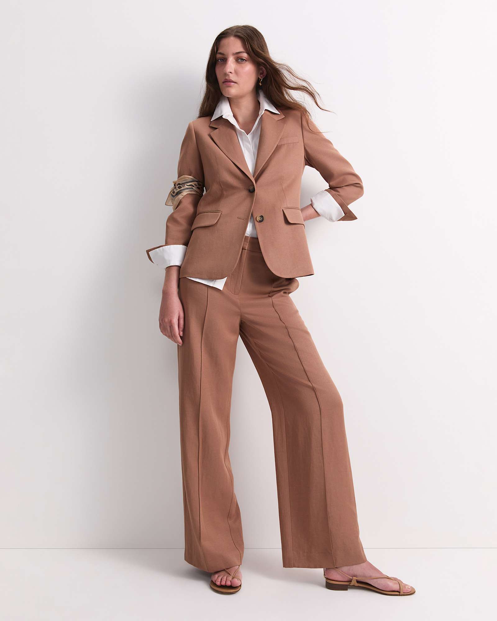 Valerie Fitted Blazer in MOCHA