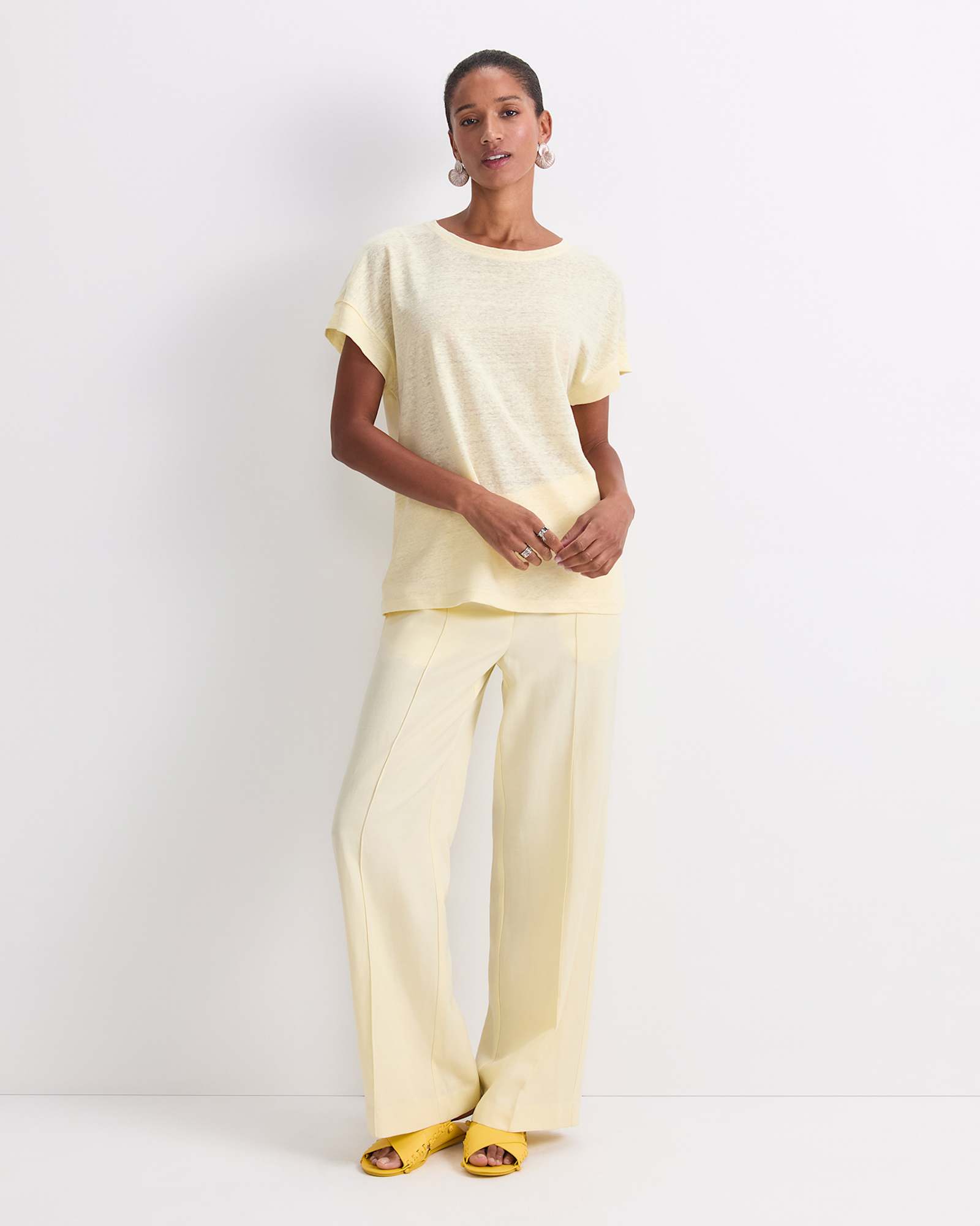 Tonia Crew Neck Linen Tee in LEMON
