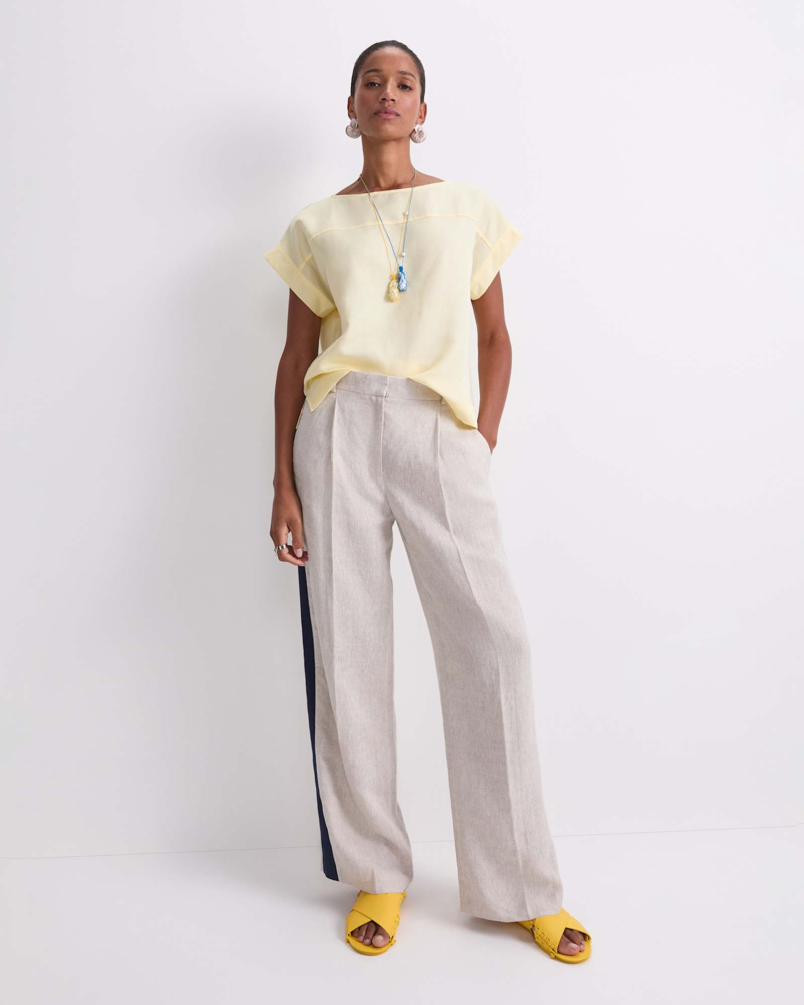Vallerina Popover Top in LEMON