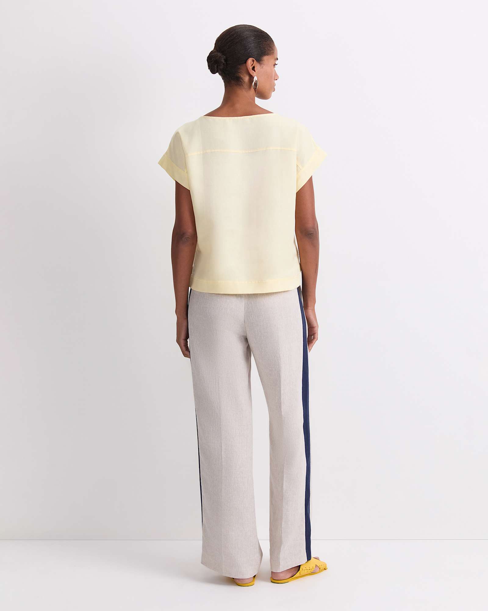 Vallerina Popover Top in LEMON