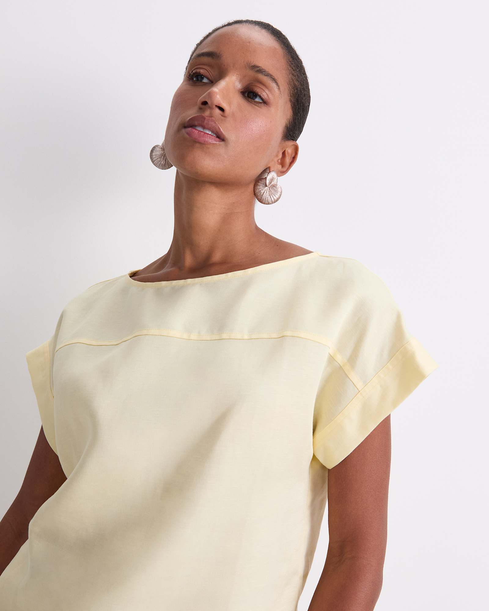 Vallerina Popover Top in LEMON