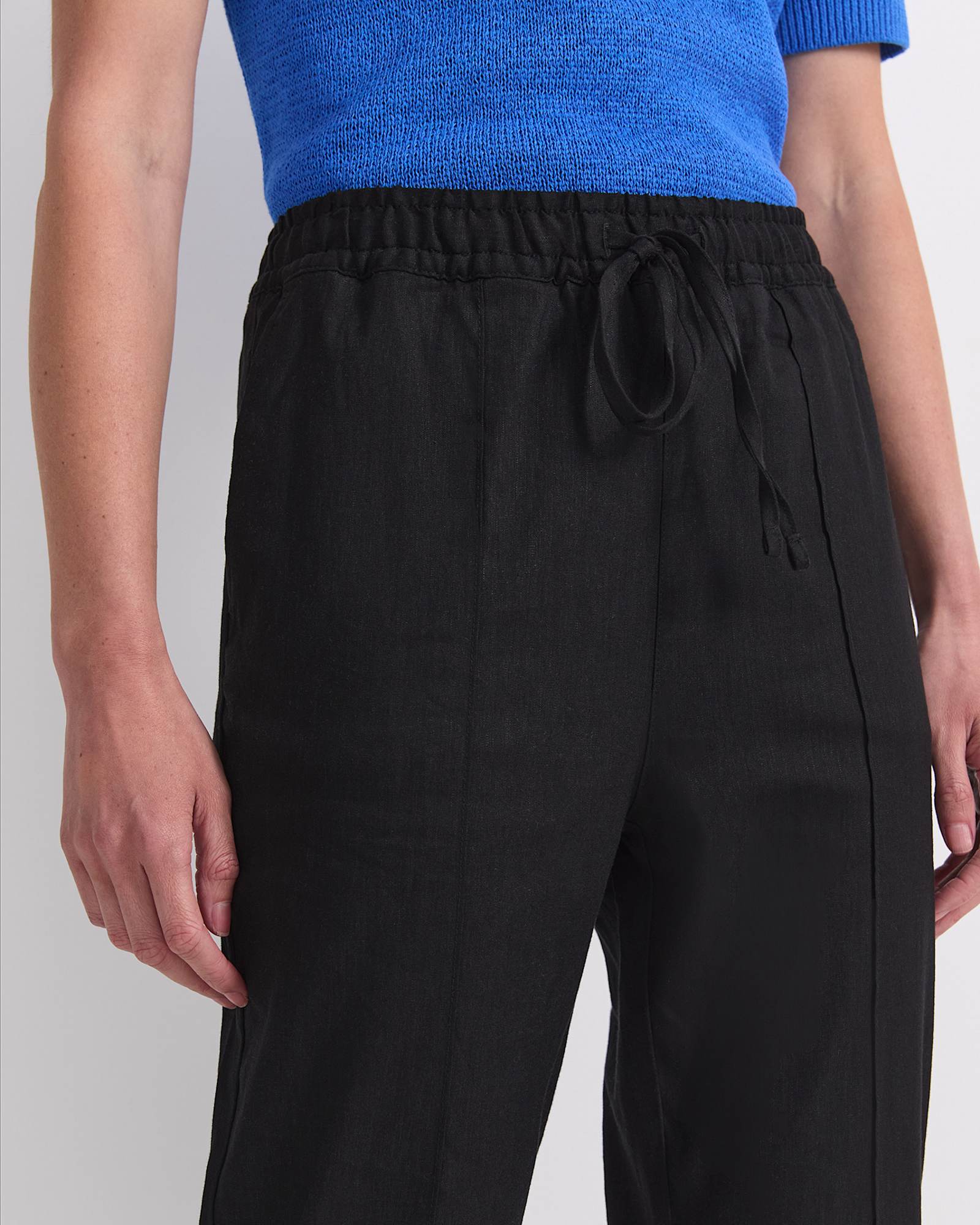 Rosa Tapered Linen Pant in BLACK