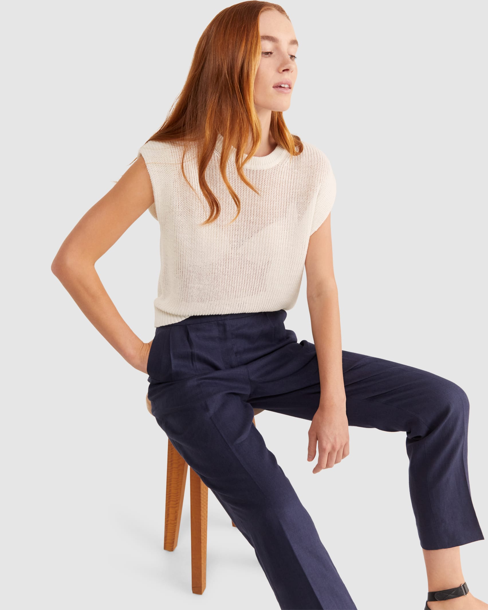 Freya Linen Pant in NAVY
