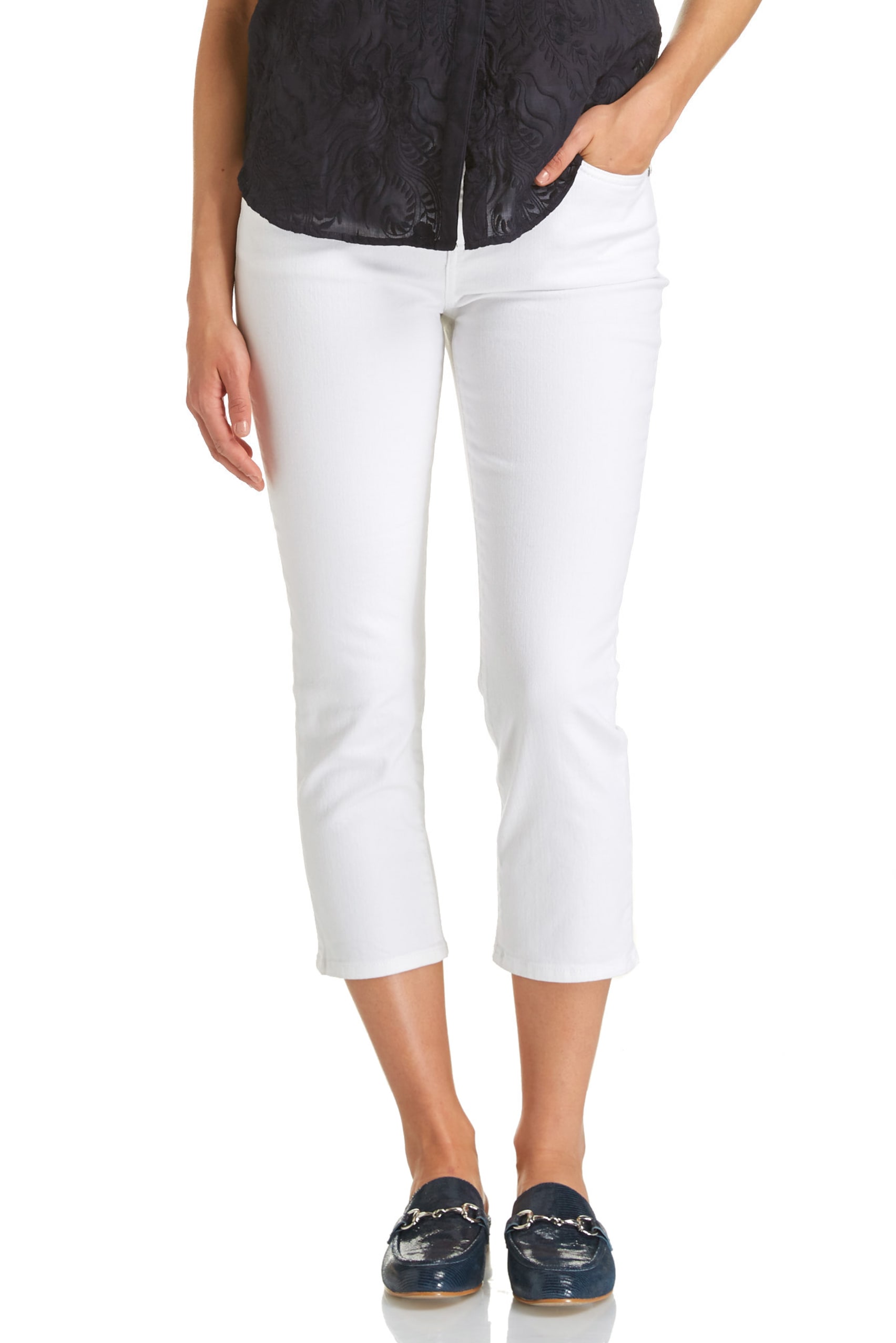 Simone Straight Crop Jean in WHITE