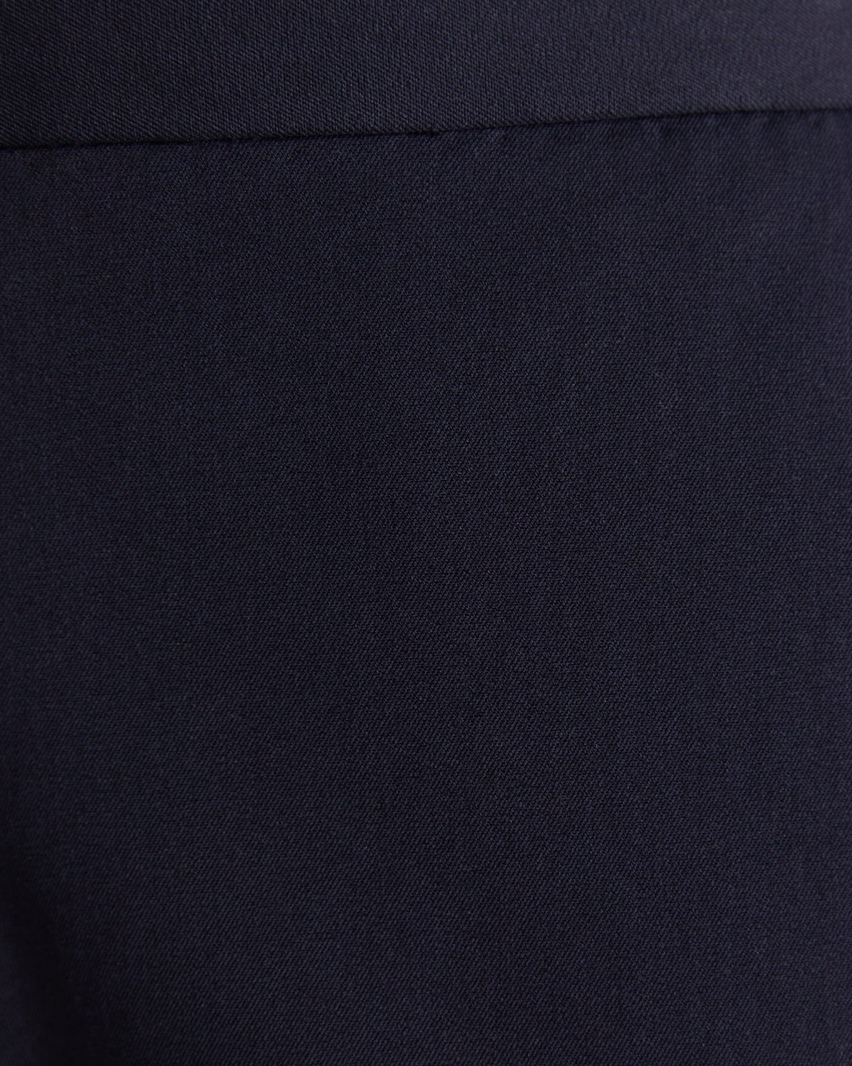 Yvonne Pant 69 in NAVY
