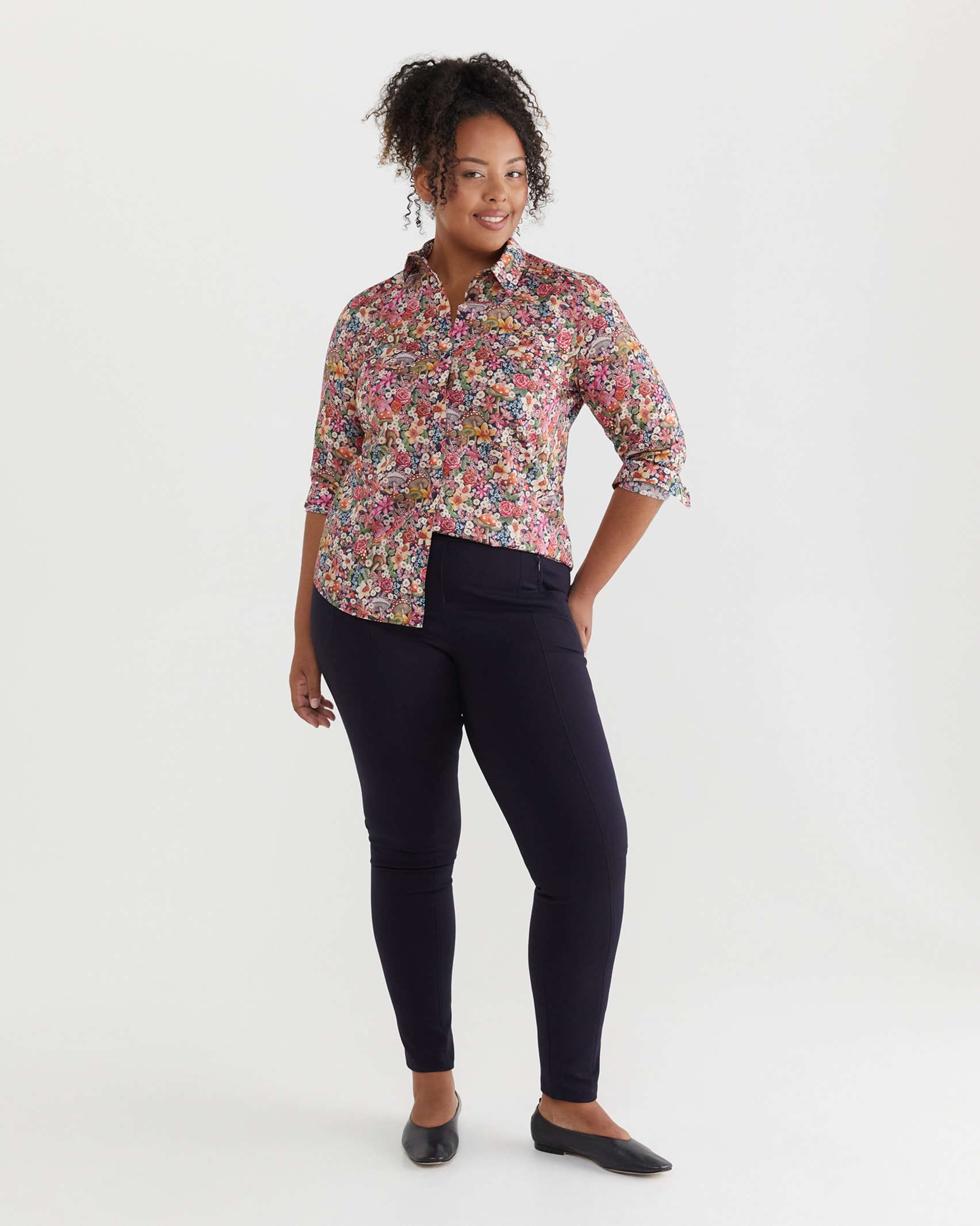 Esme Ponte Pant in NAVY