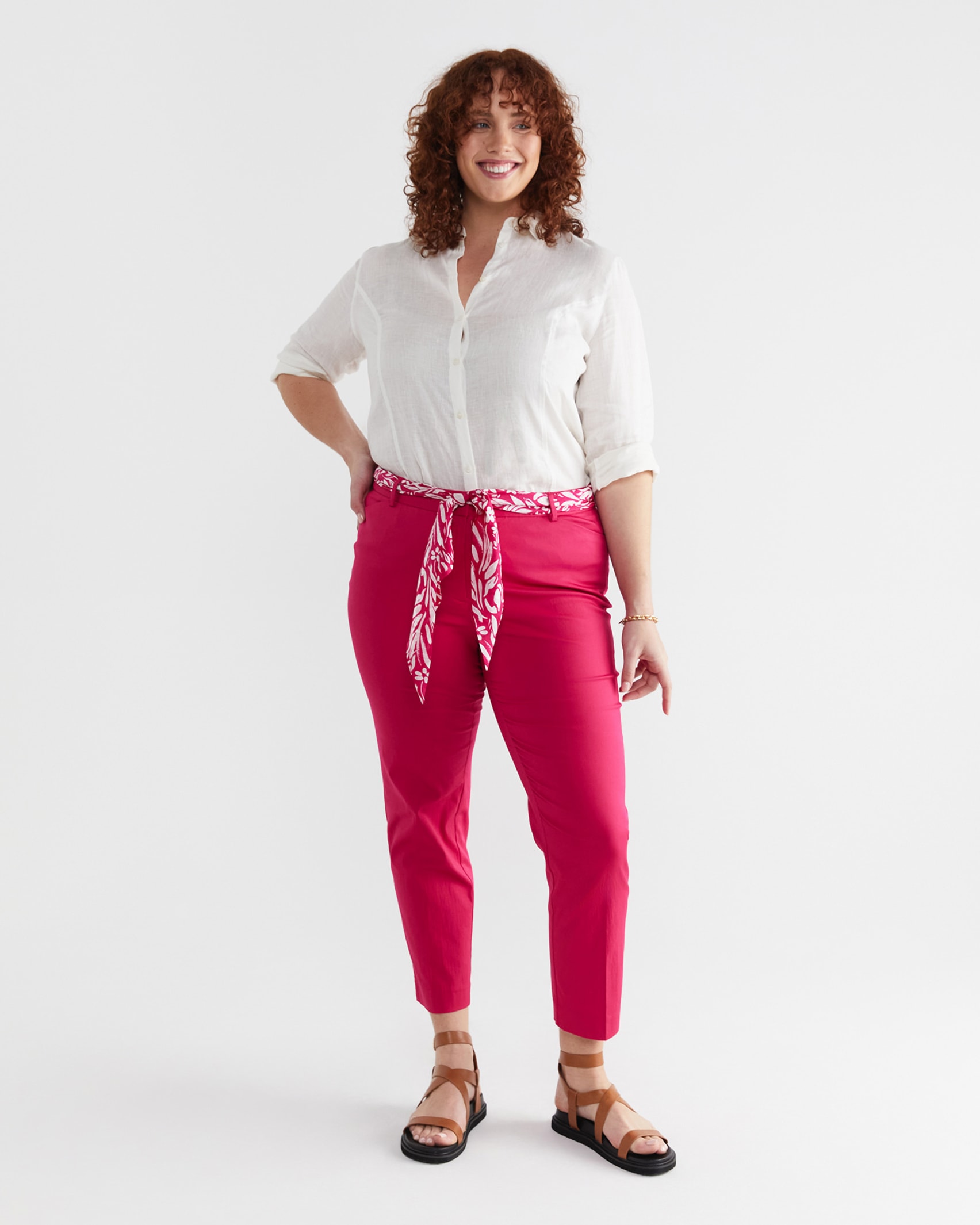 Evie Capri in MAGENTA