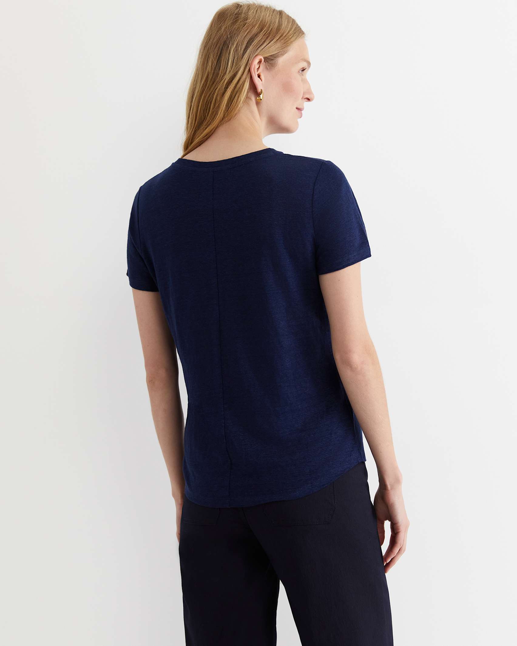 Tonia Crew Neck Linen Tee in NAVY