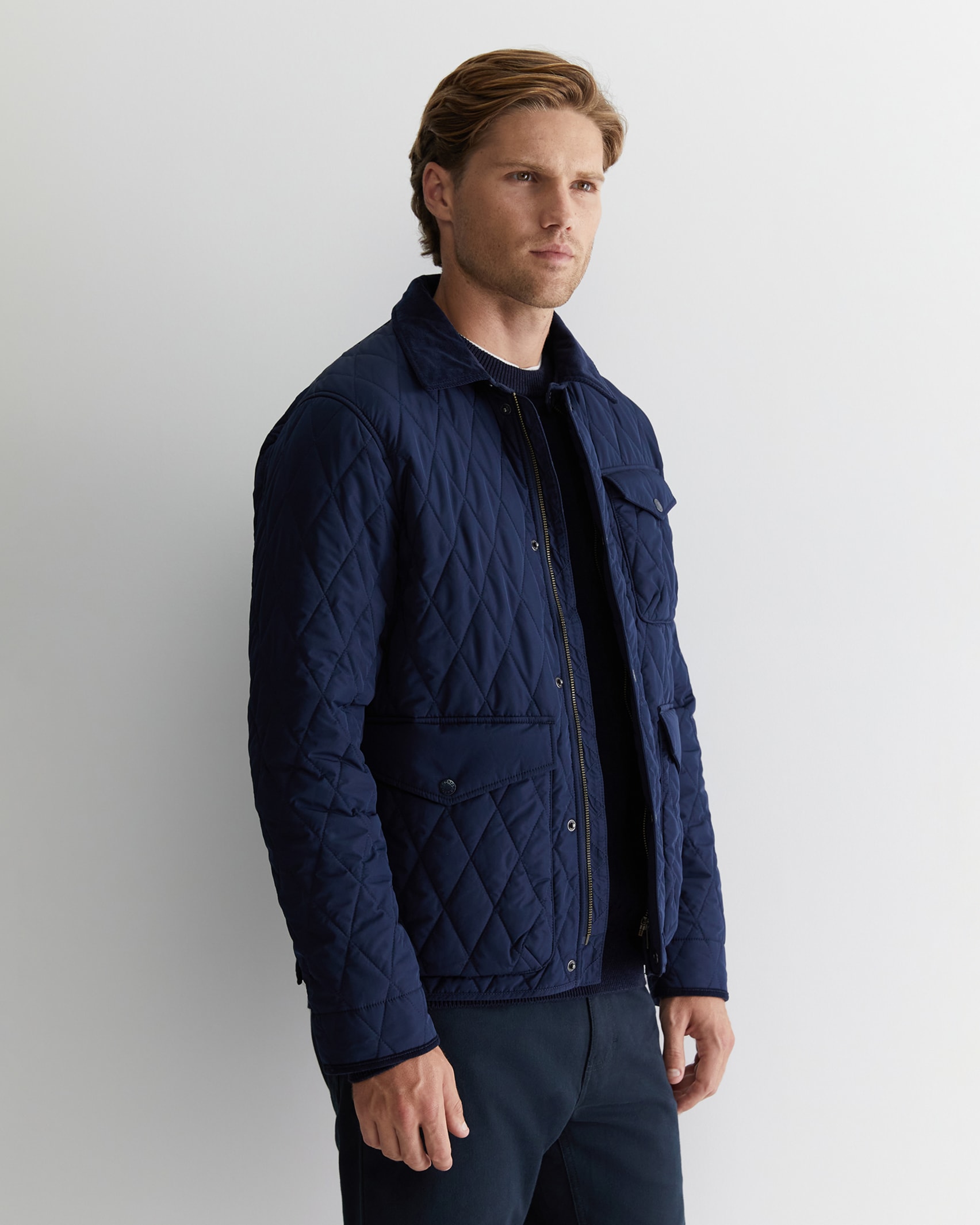 Lightweight Quilt Jacket in NAVY