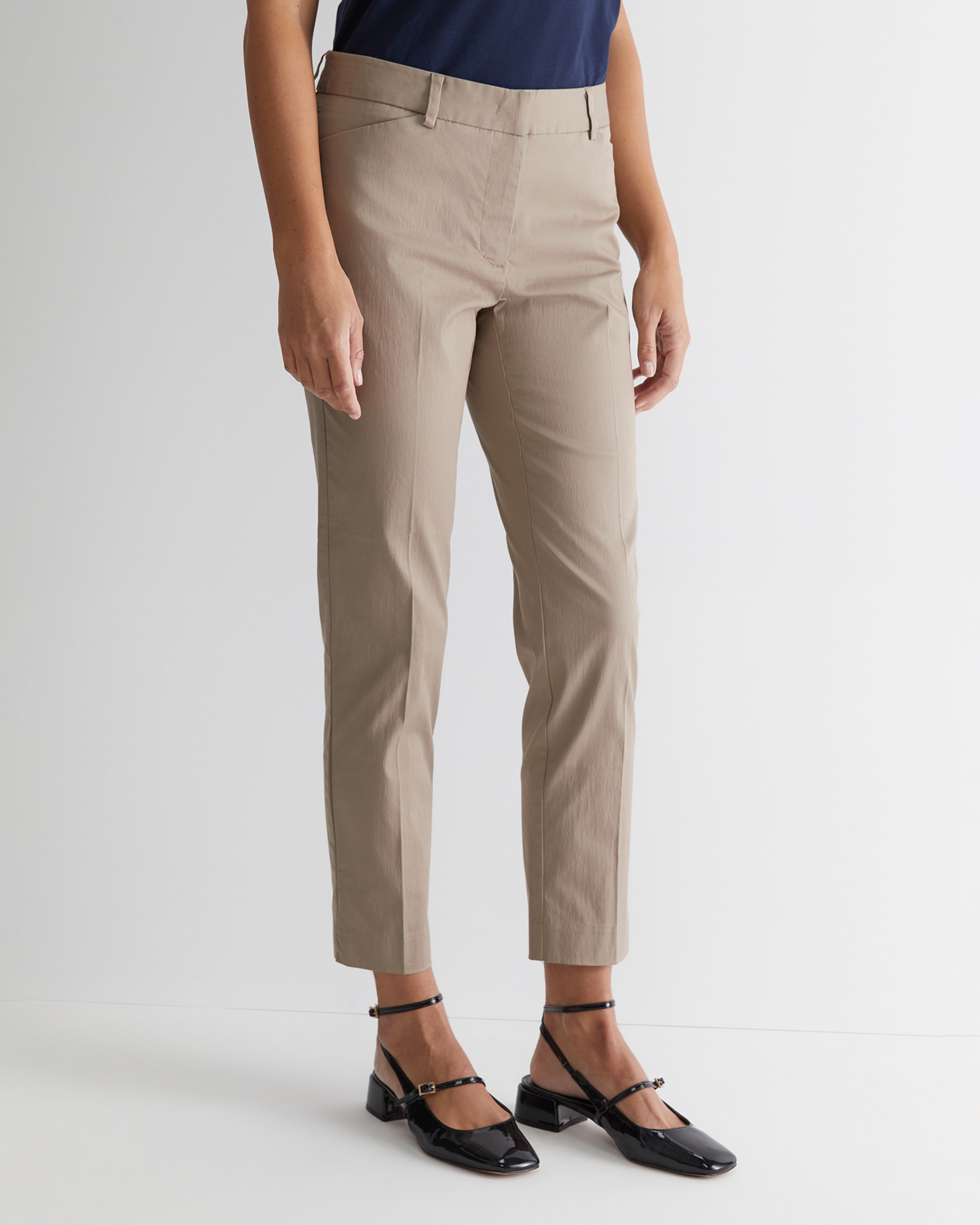 Evie Capri in CAPPUCCINO