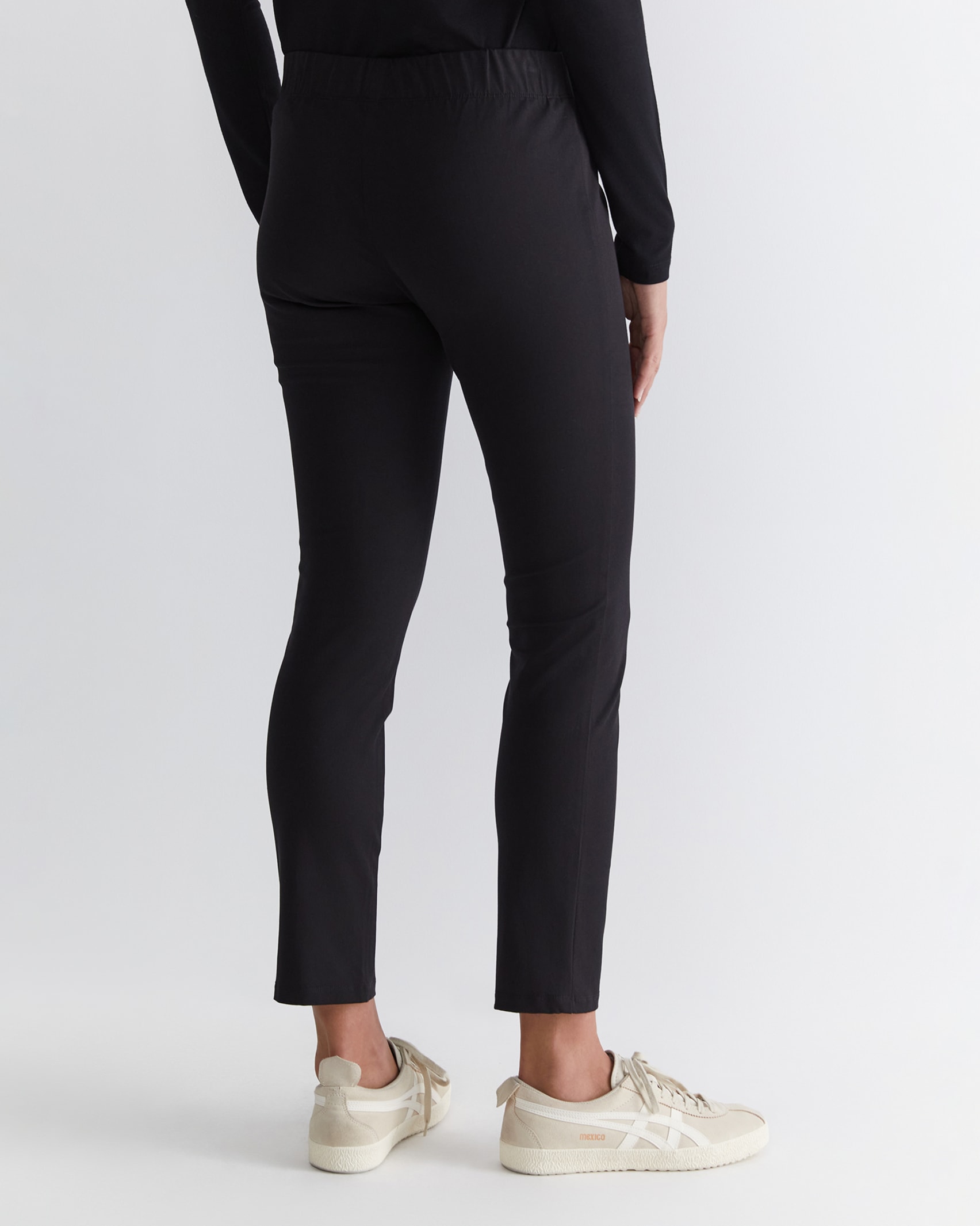 Felicity Pull On Pant in BLACK