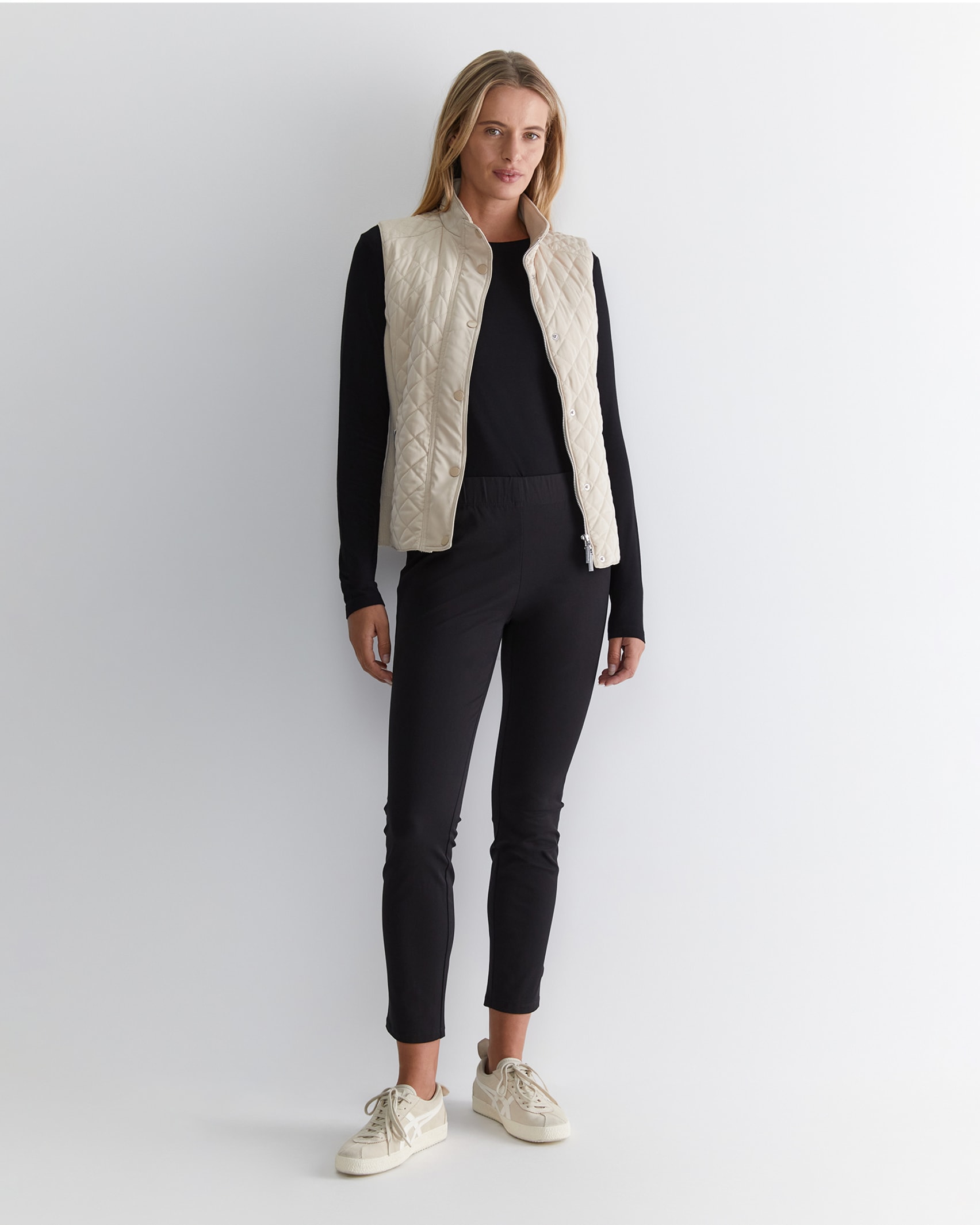 Felicity Pull On Pant in BLACK
