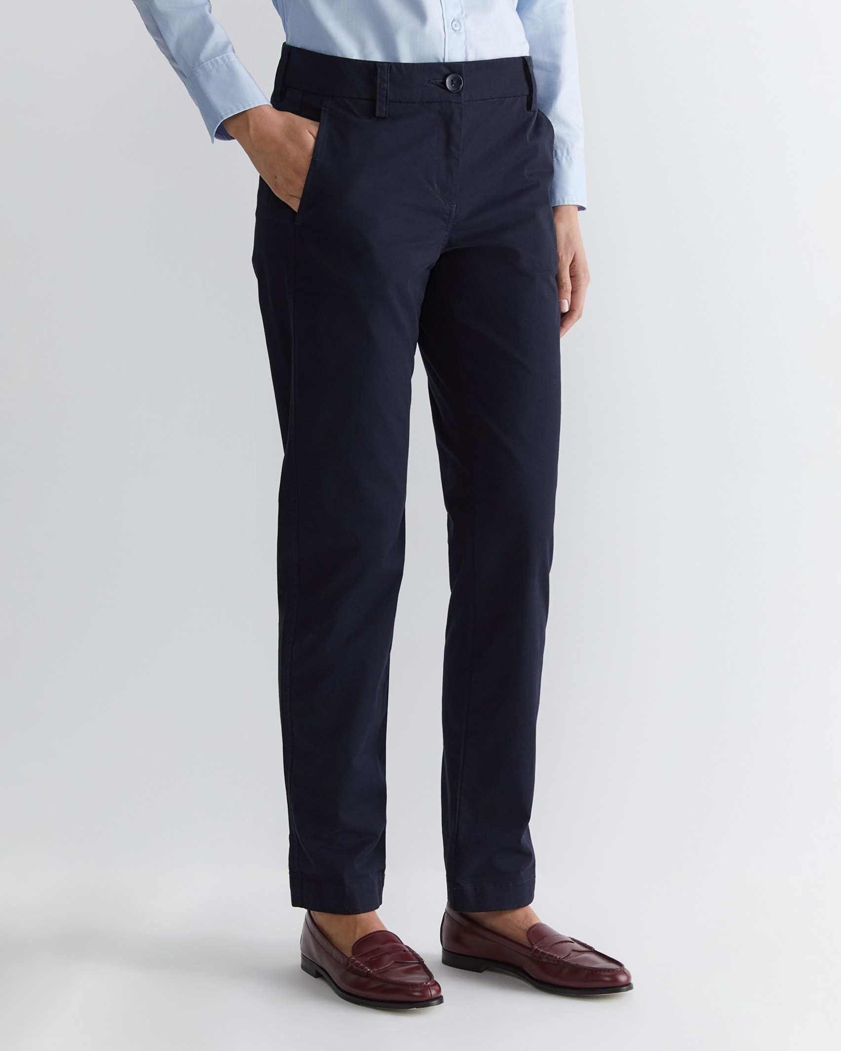 Laura Relaxed Chino in CLASSIC NAVY
