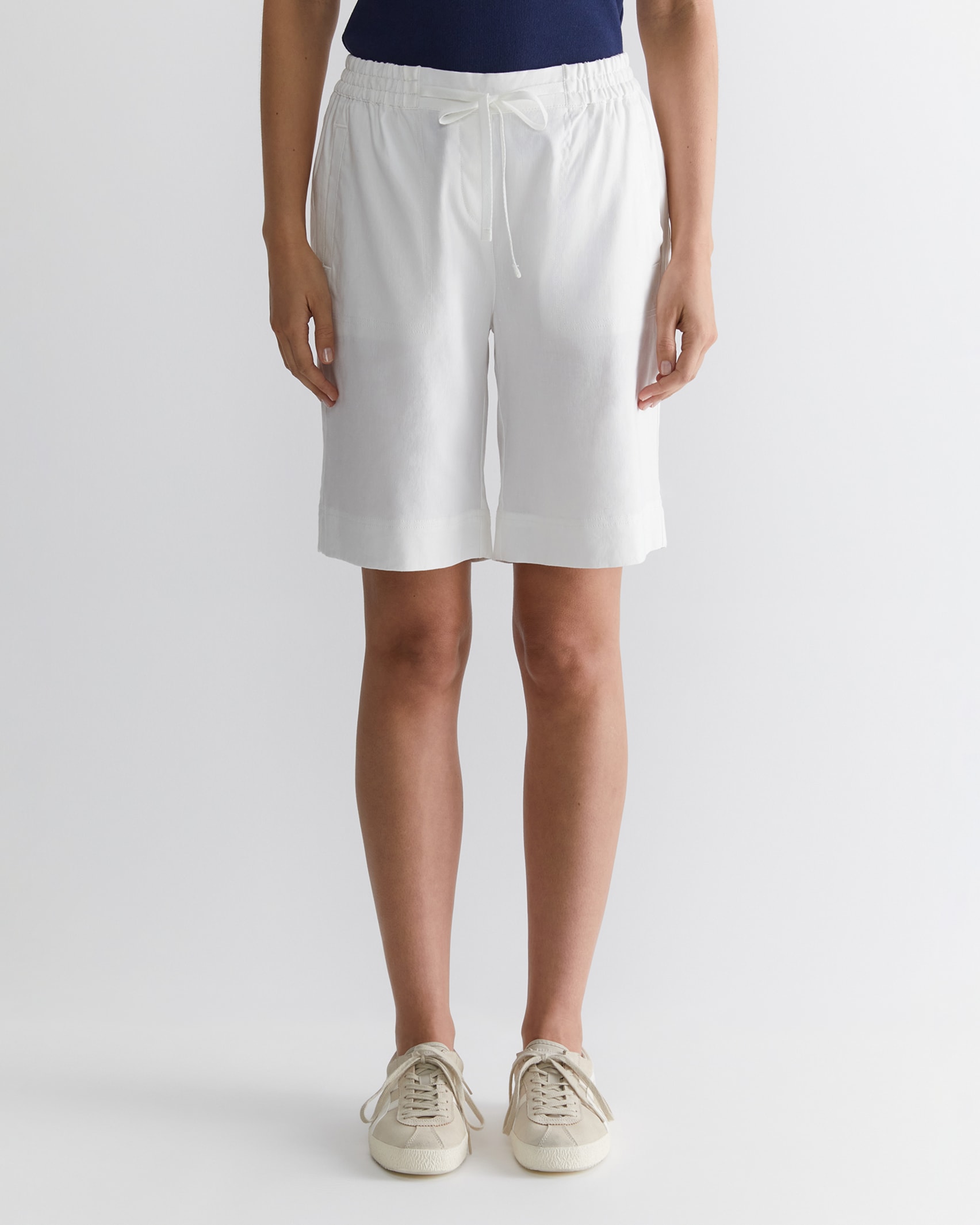 Rosa Linen Short in WHITE