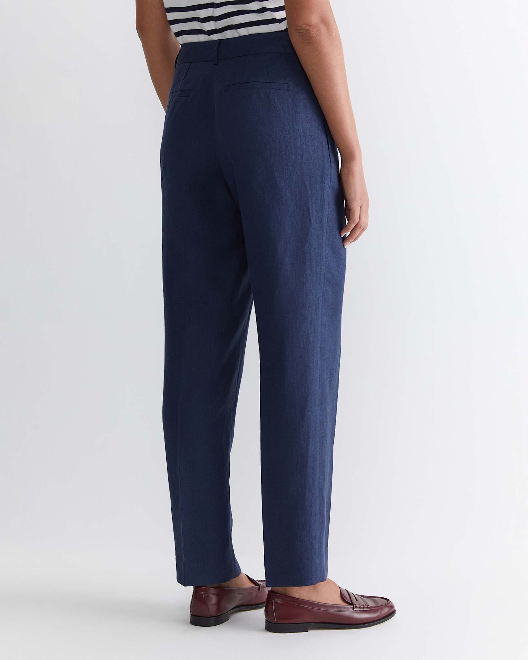Freya Straight Linen Pant in NAVY