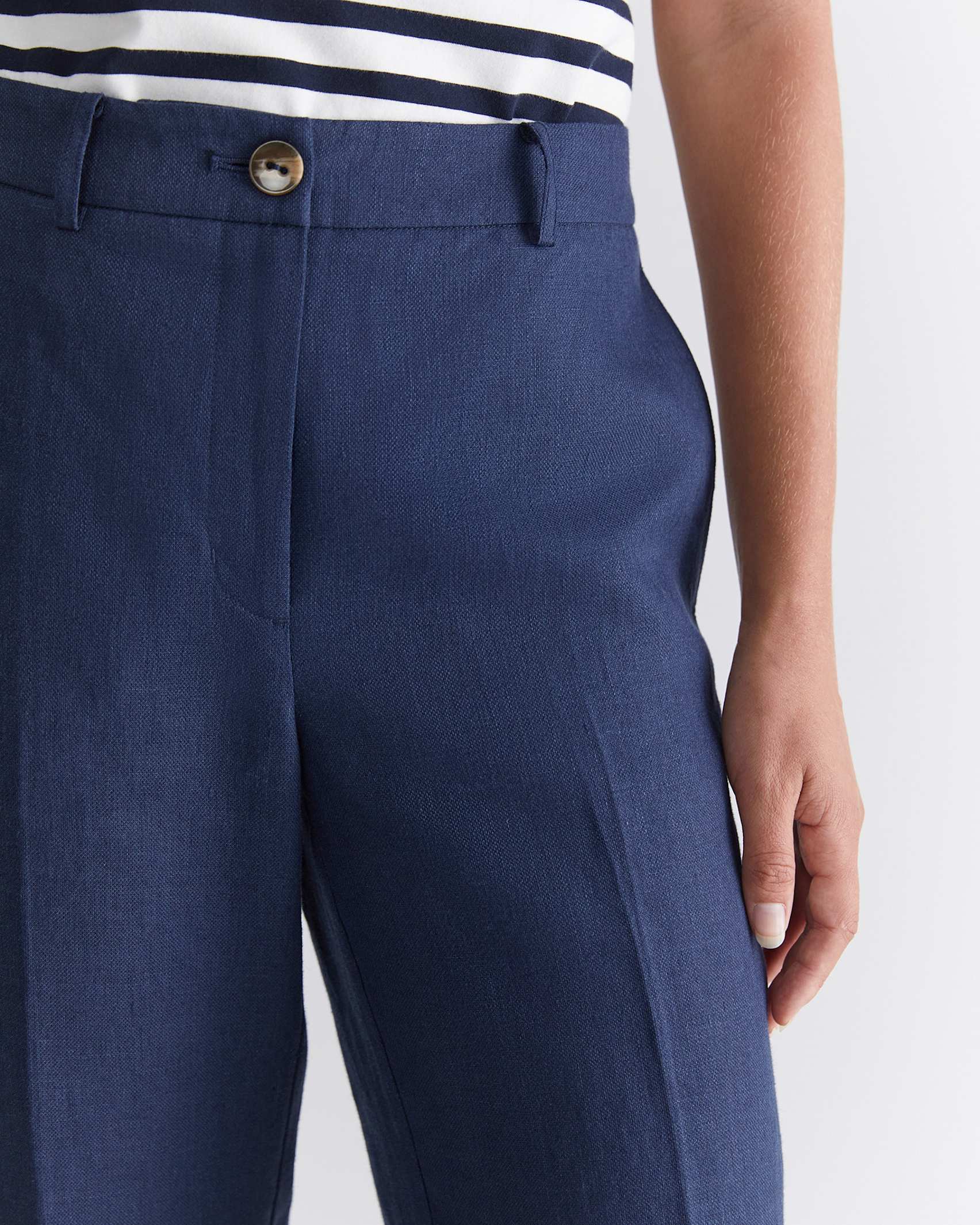 Freya Straight Linen Pant in NAVY