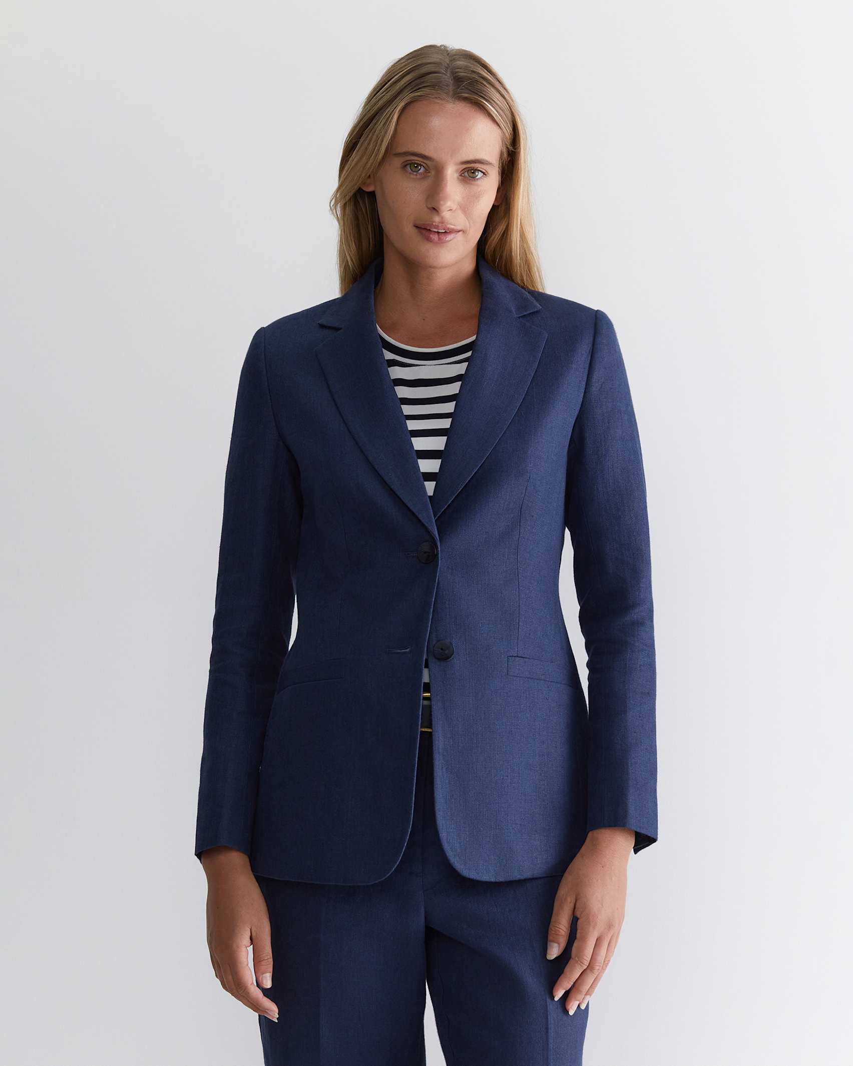 Freya Linen Blazer in NAVY
