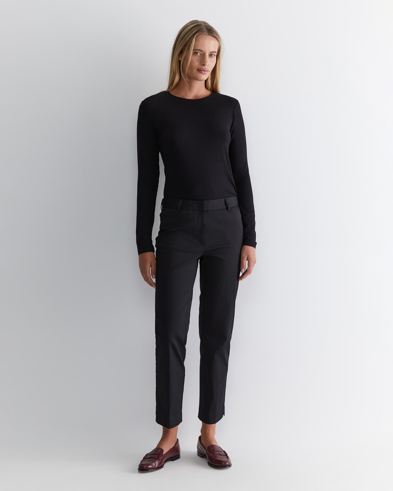 Evie Straight Capri Pant