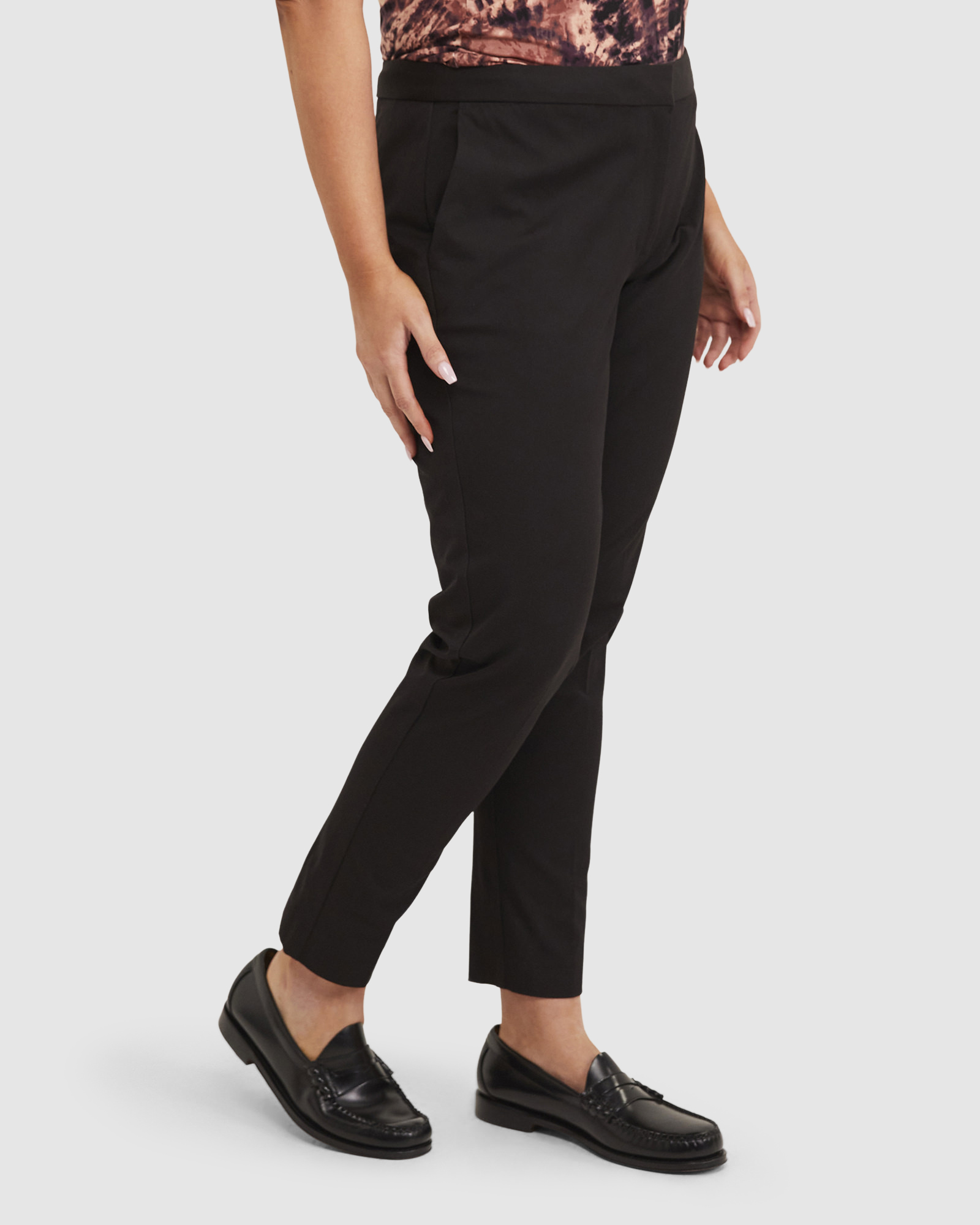 Yvonne Pant  Sportscraft